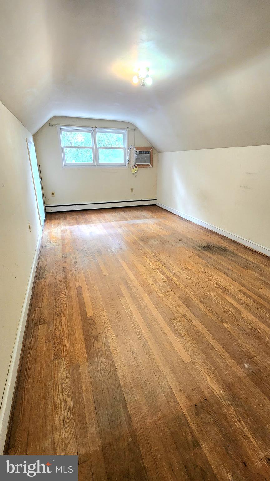 GLEN HILLS - Residential