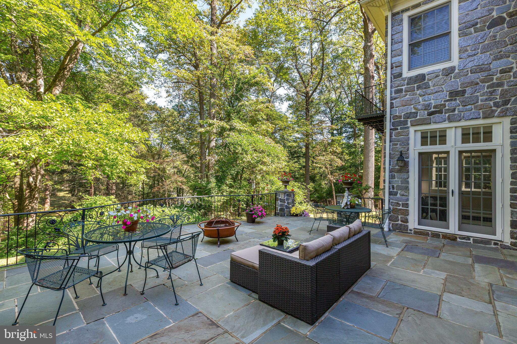 RADNOR HUNT - Residential