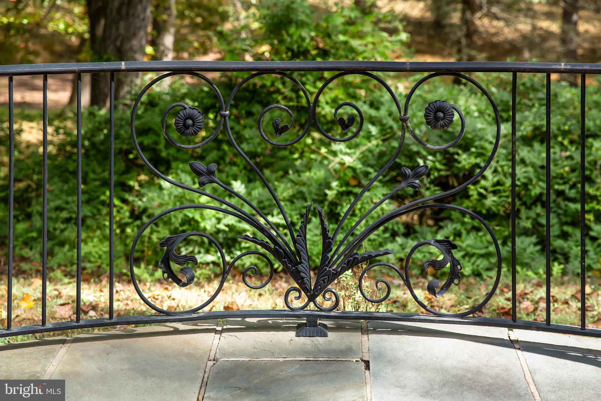 RADNOR HUNT - Residential