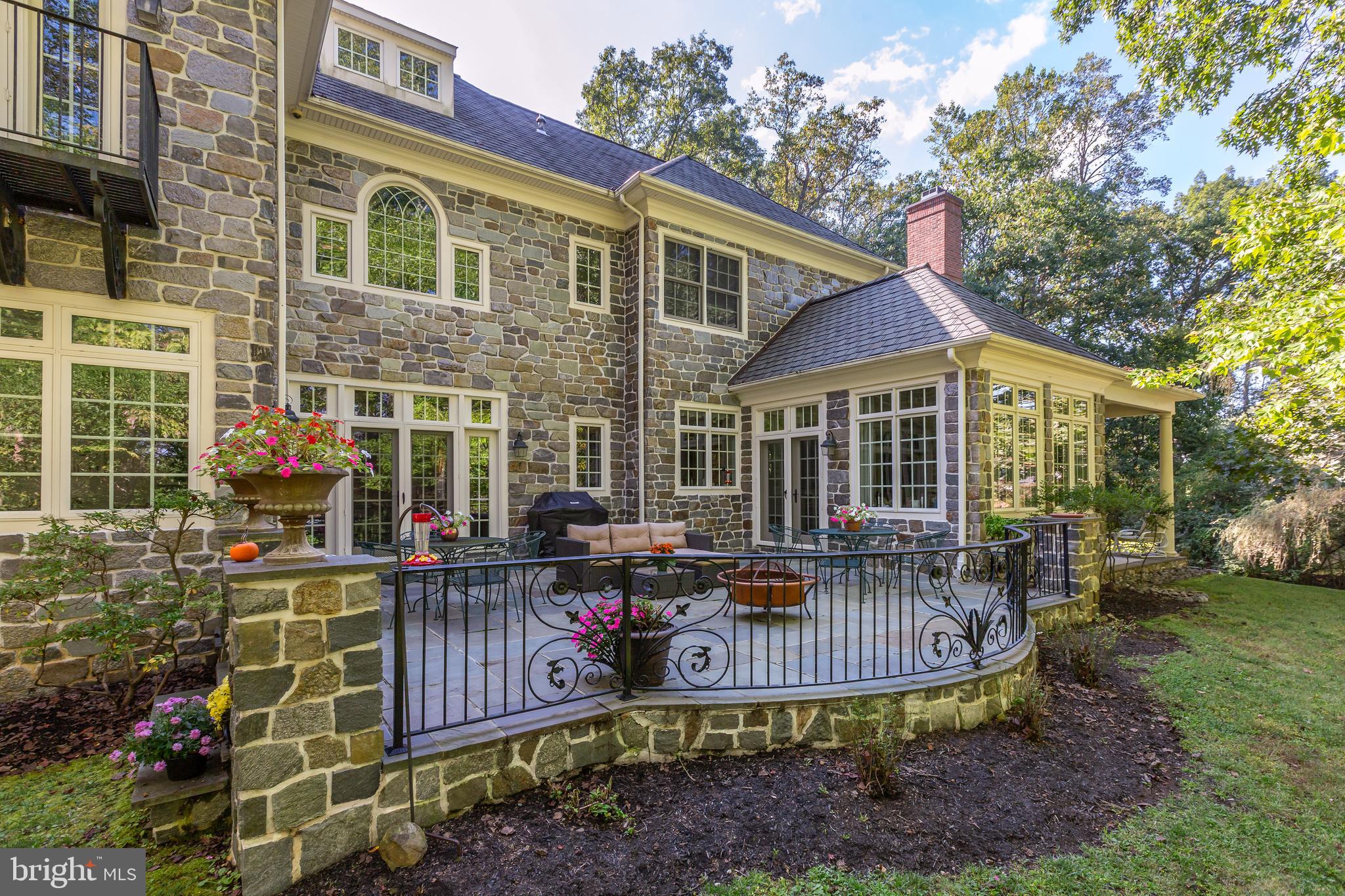 RADNOR HUNT - Residential