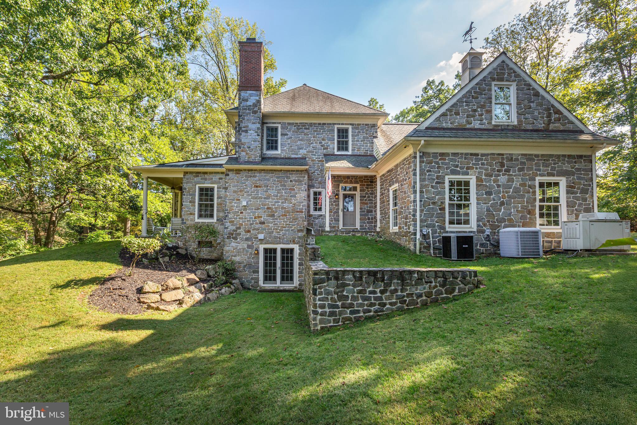 RADNOR HUNT - Residential