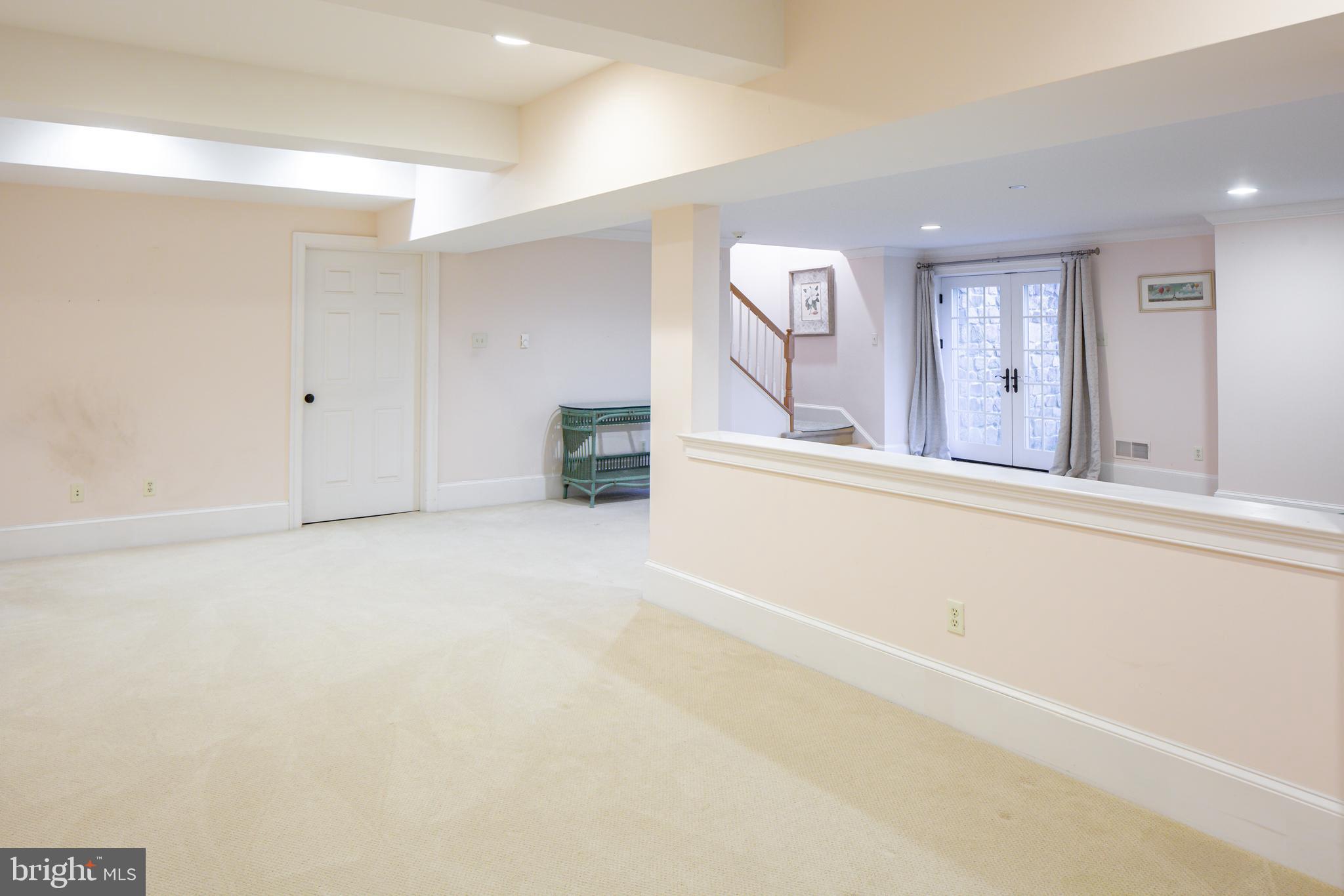 RADNOR HUNT - Residential