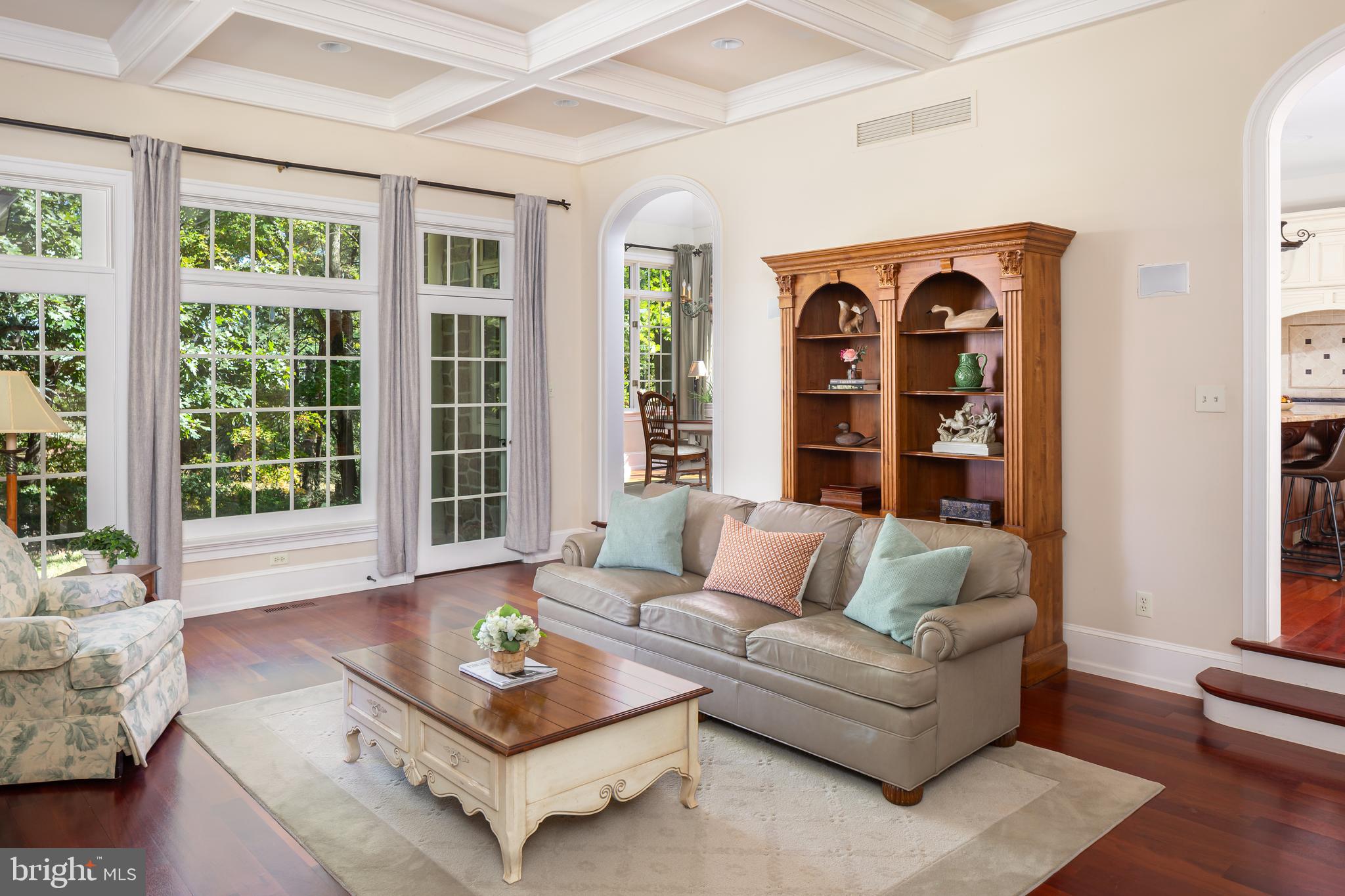 RADNOR HUNT - Residential