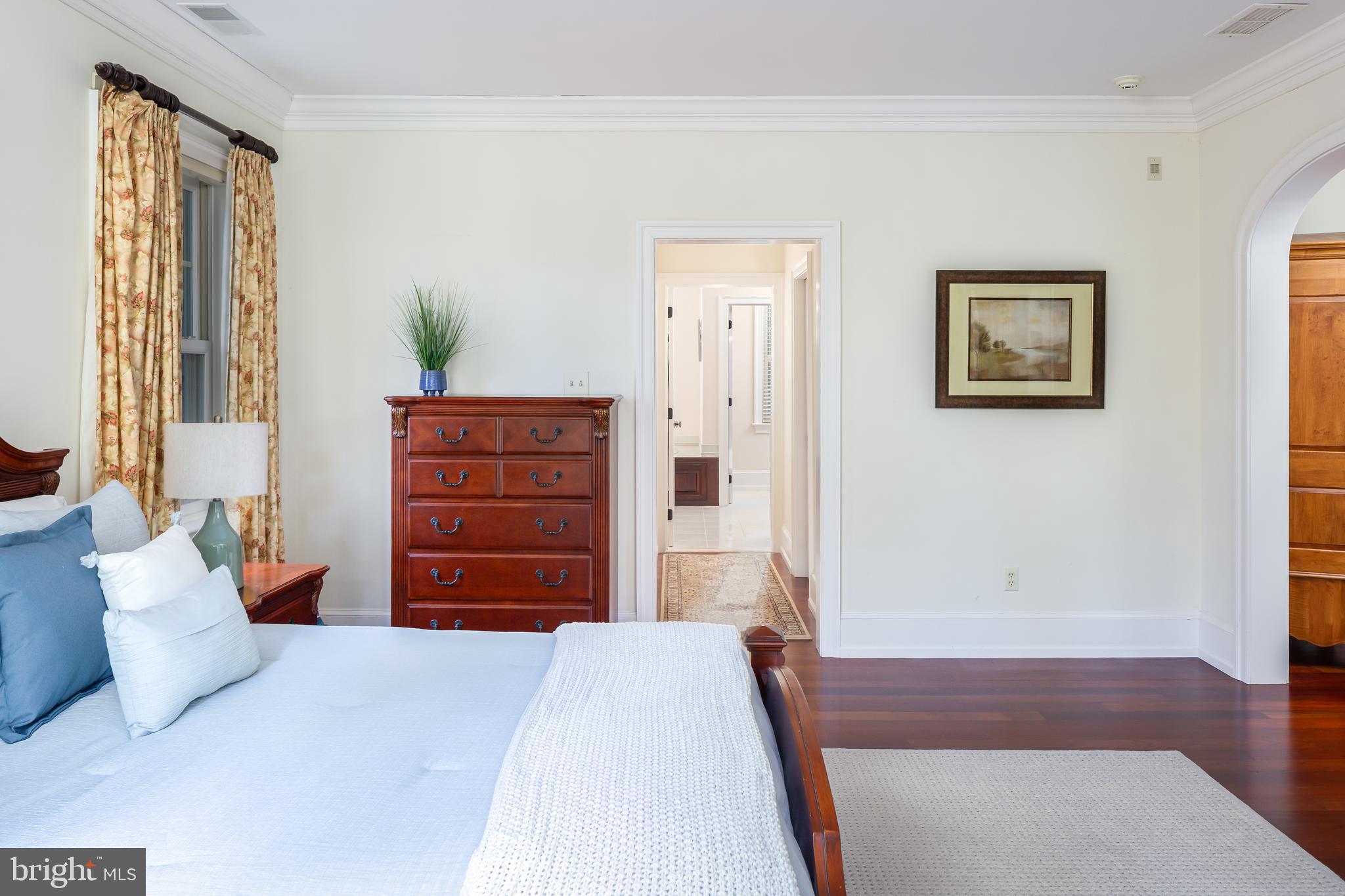 RADNOR HUNT - Residential