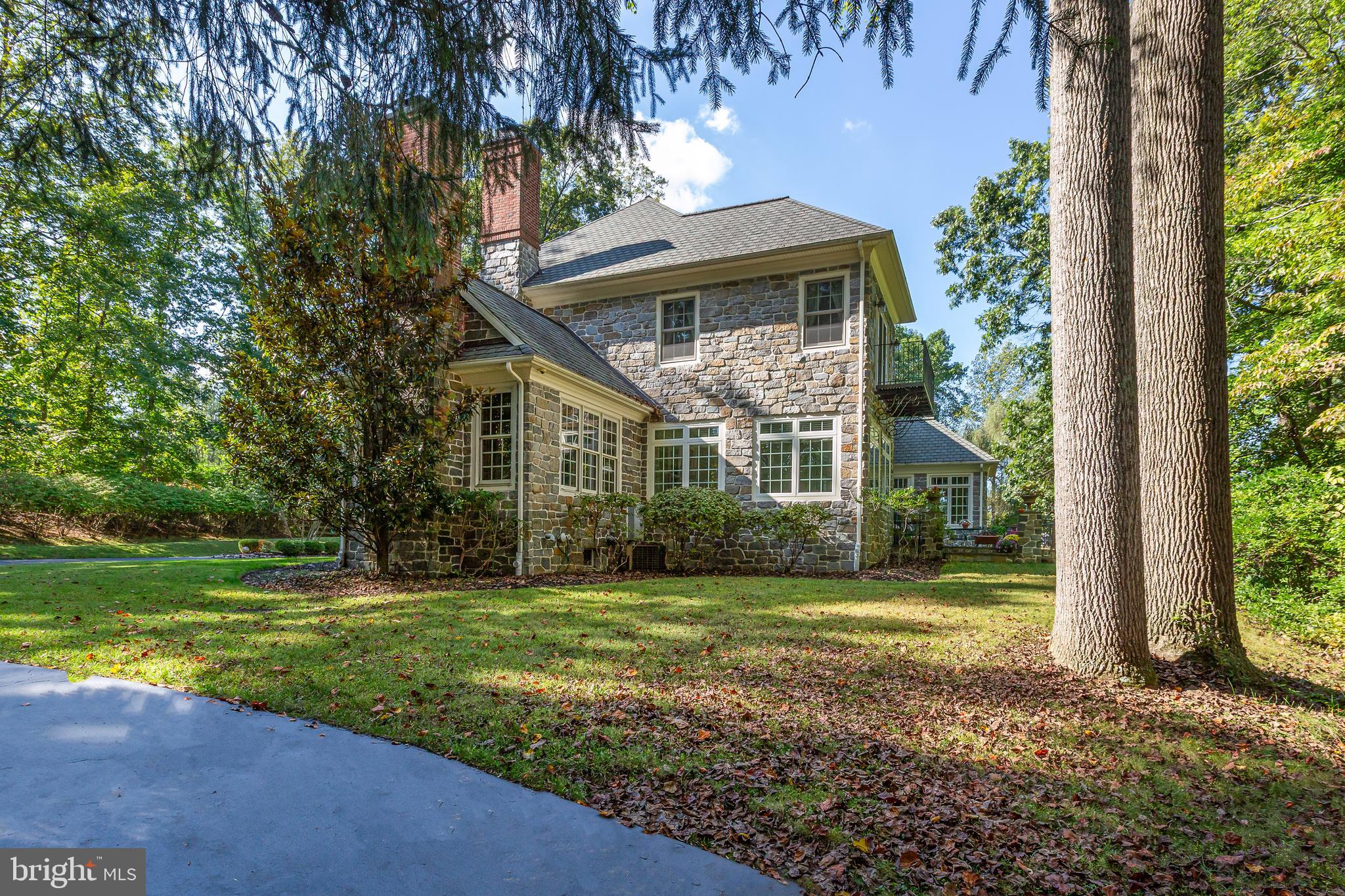 RADNOR HUNT - Residential