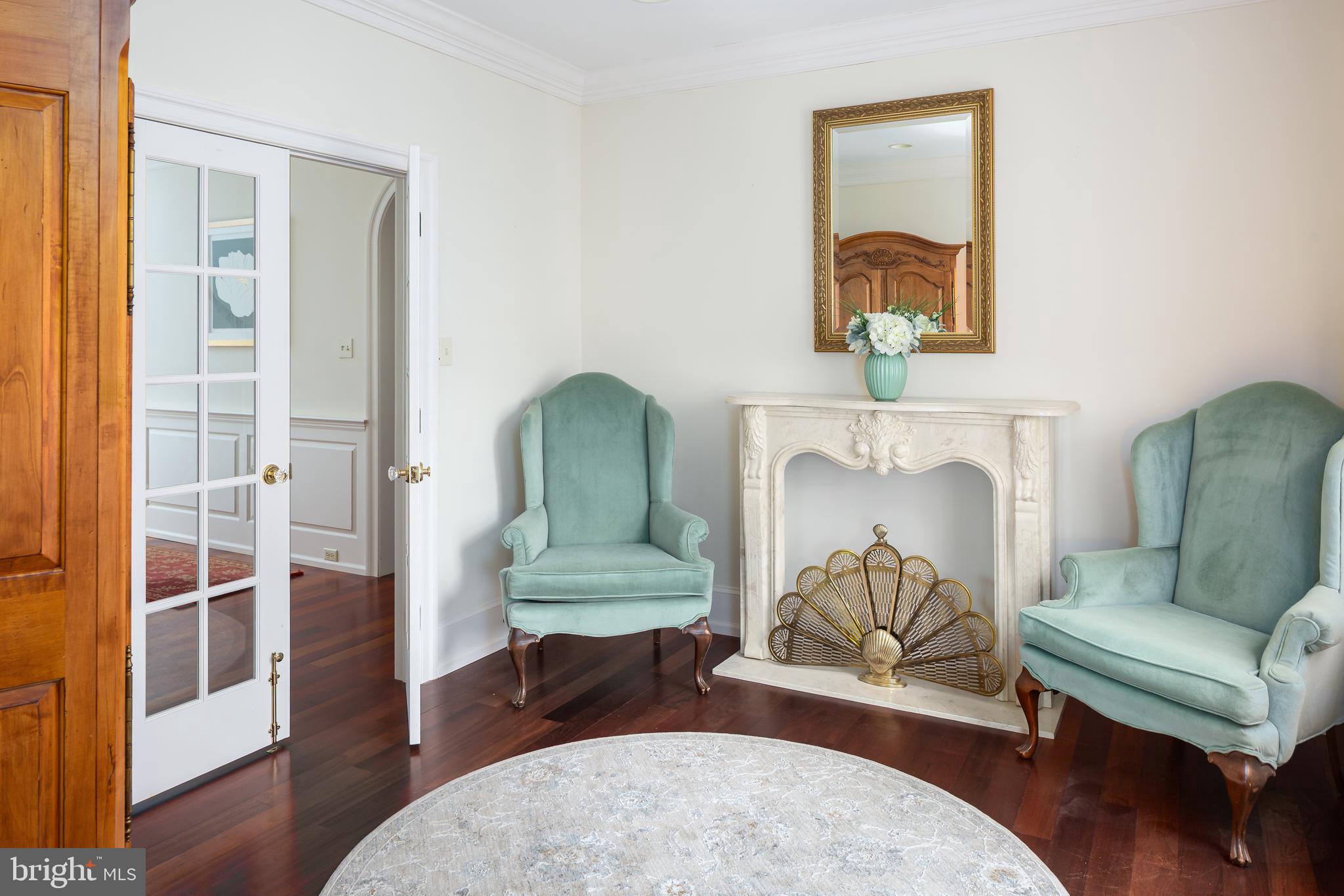 RADNOR HUNT - Residential