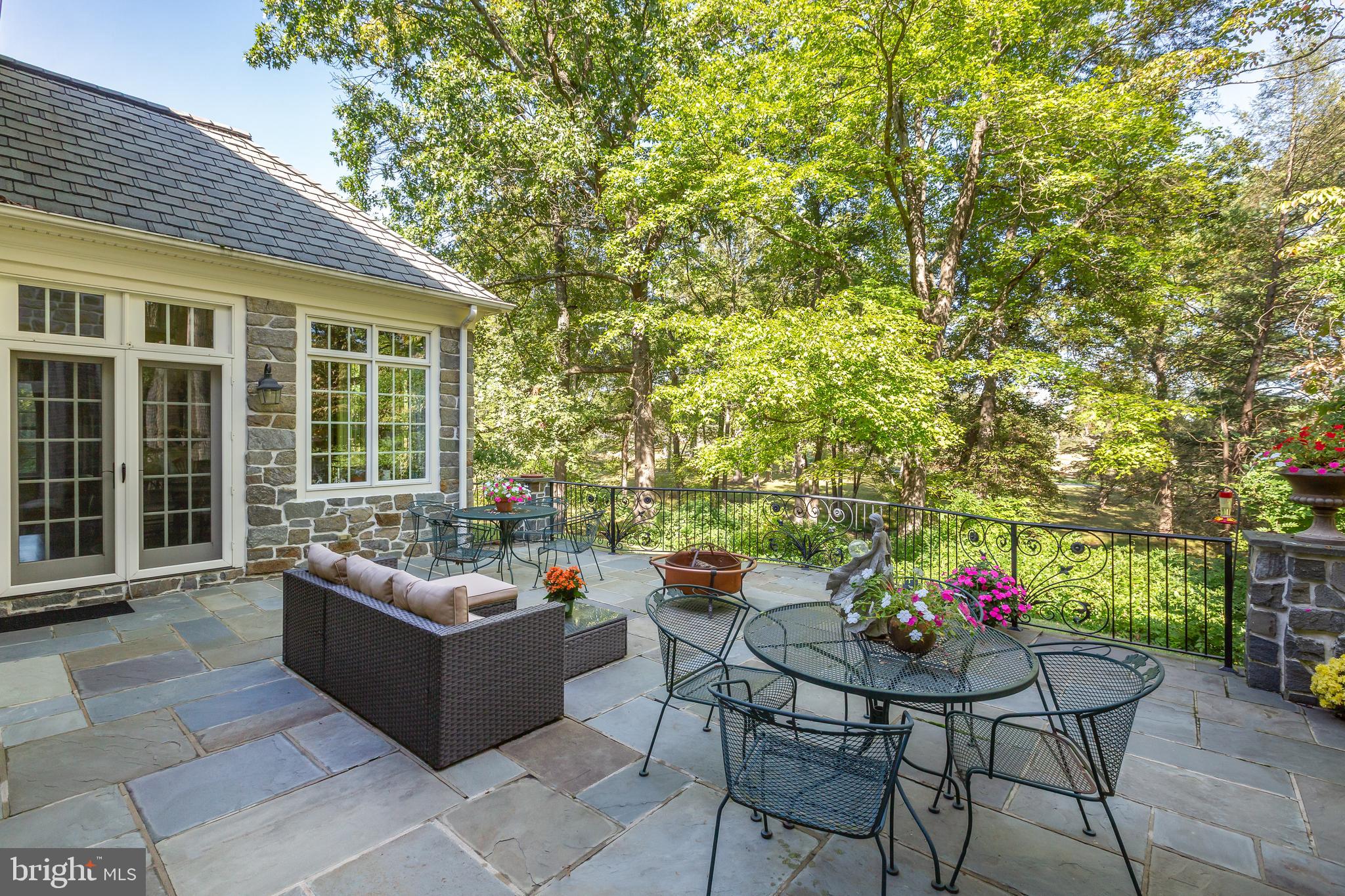 RADNOR HUNT - Residential