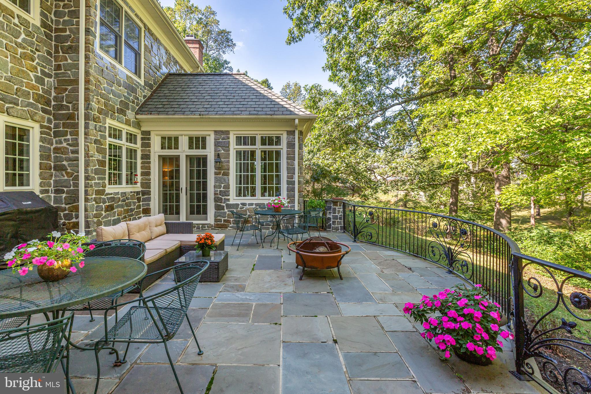 RADNOR HUNT - Residential