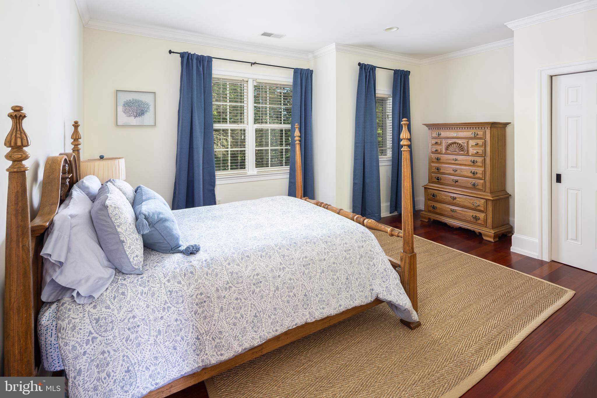 RADNOR HUNT - Residential