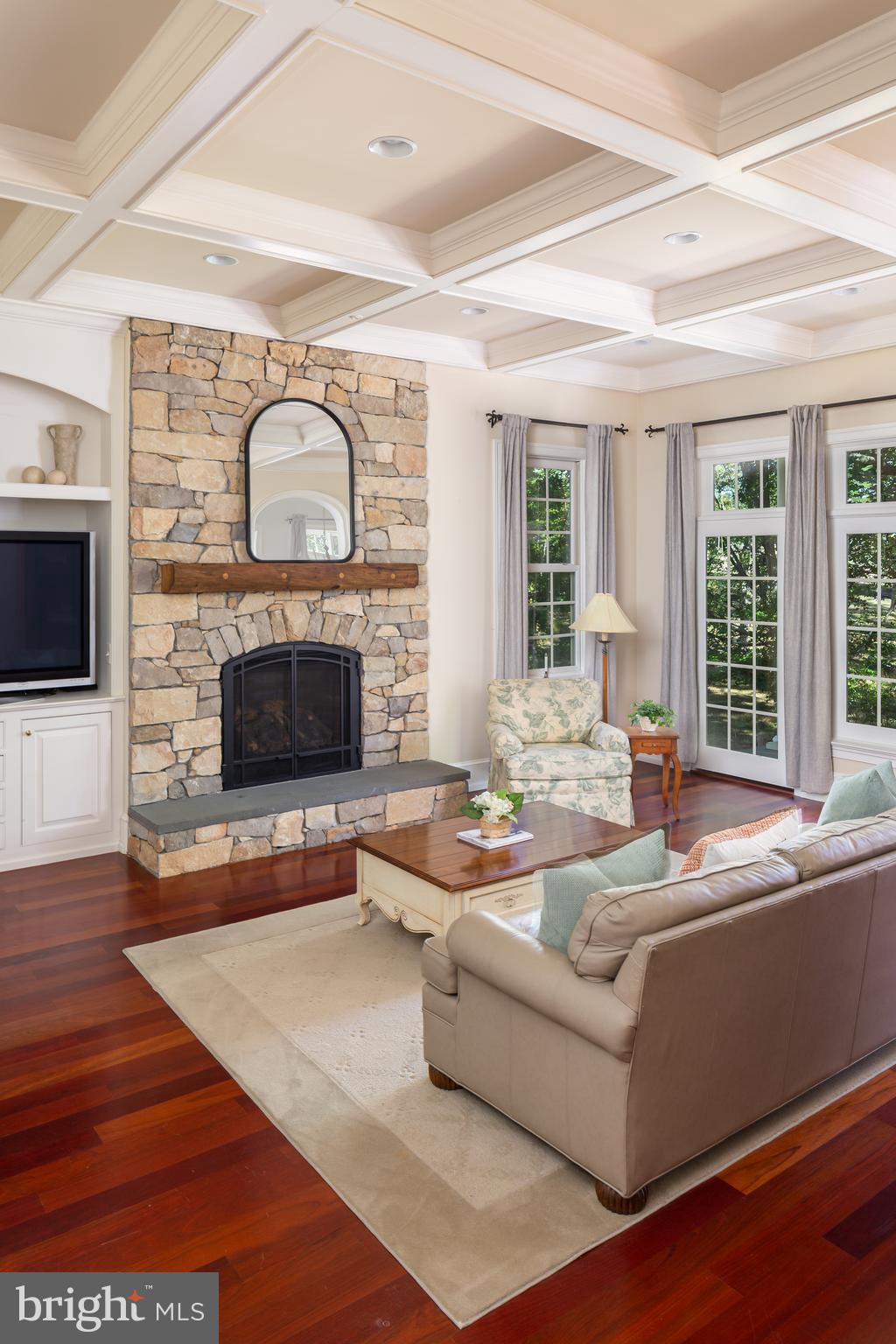 RADNOR HUNT - Residential