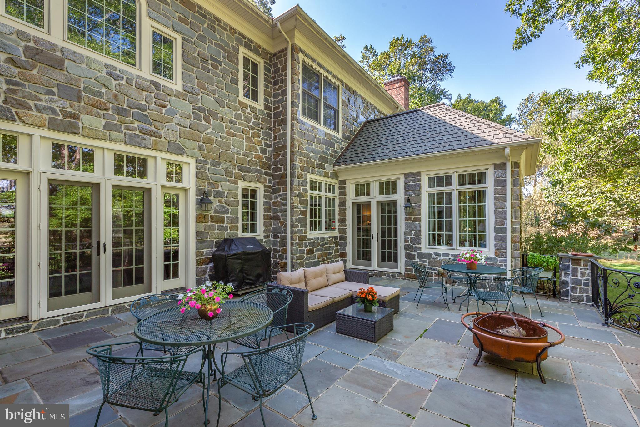 RADNOR HUNT - Residential