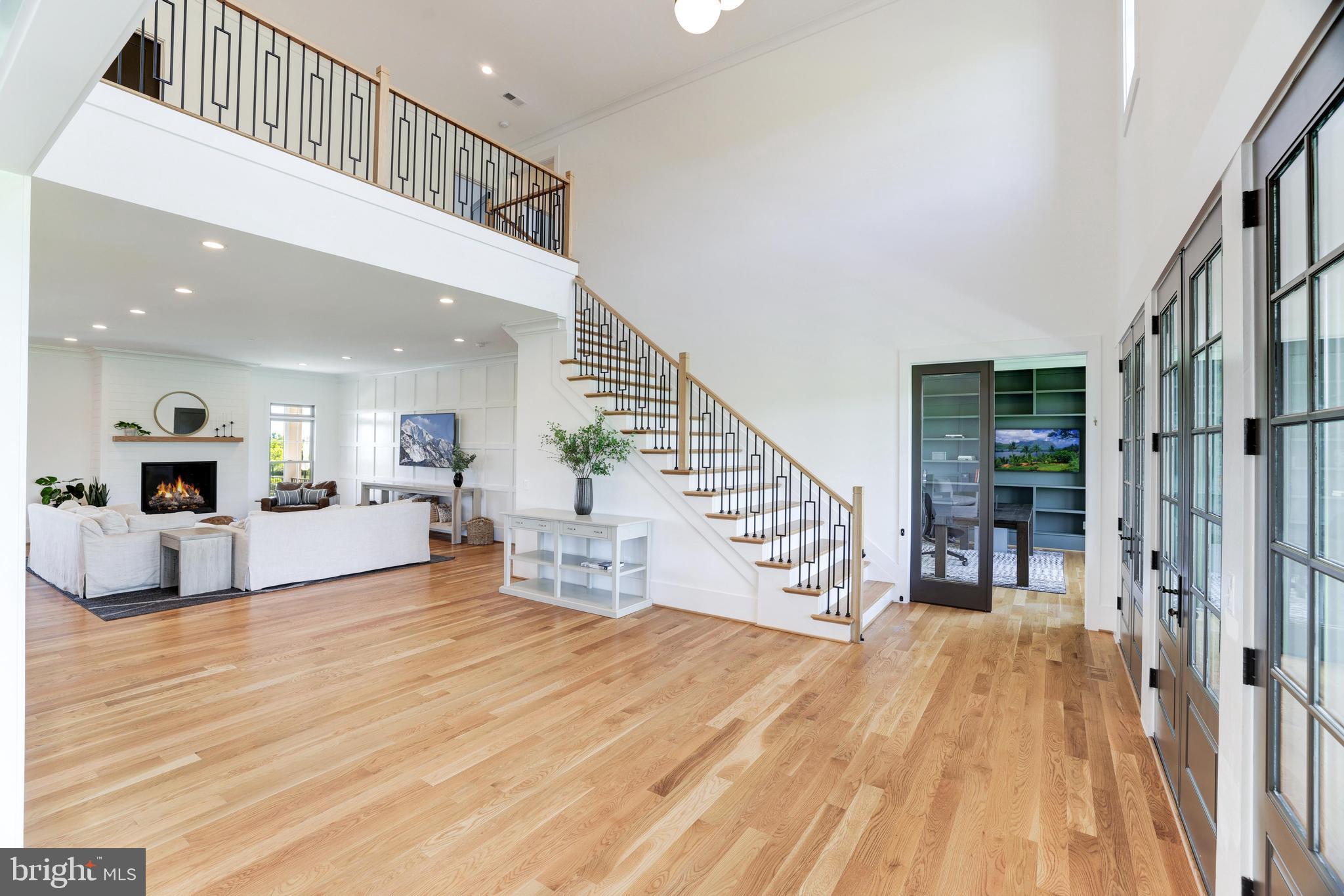 LEE'S CROSSING - Residential