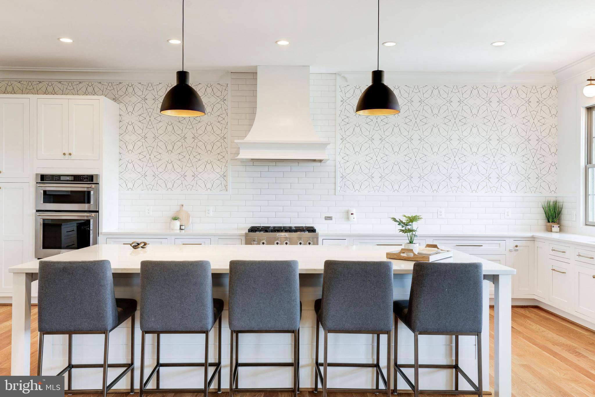 LEE'S CROSSING - Residential