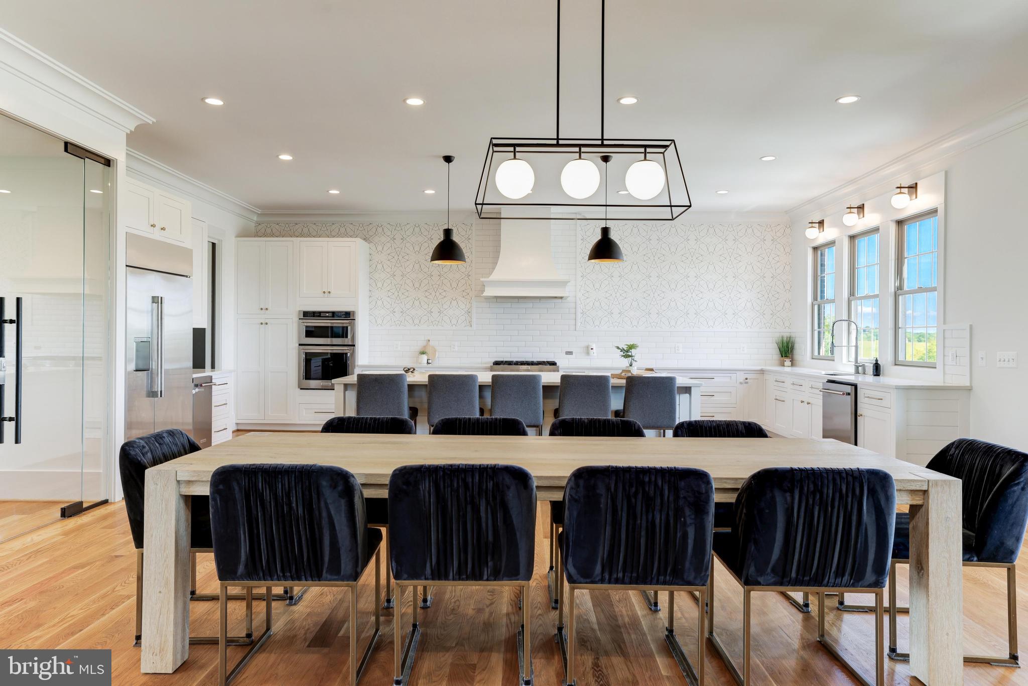 LEE'S CROSSING - Residential