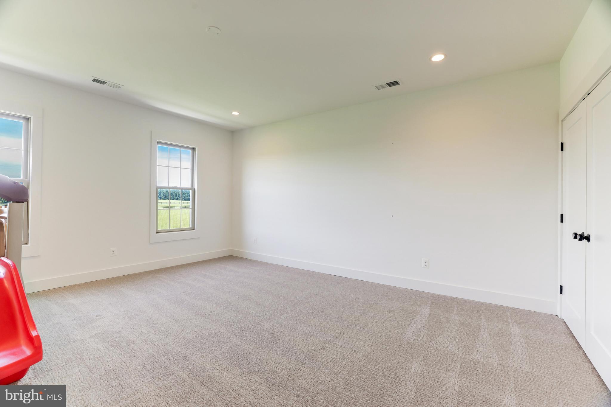 LEE'S CROSSING - Residential