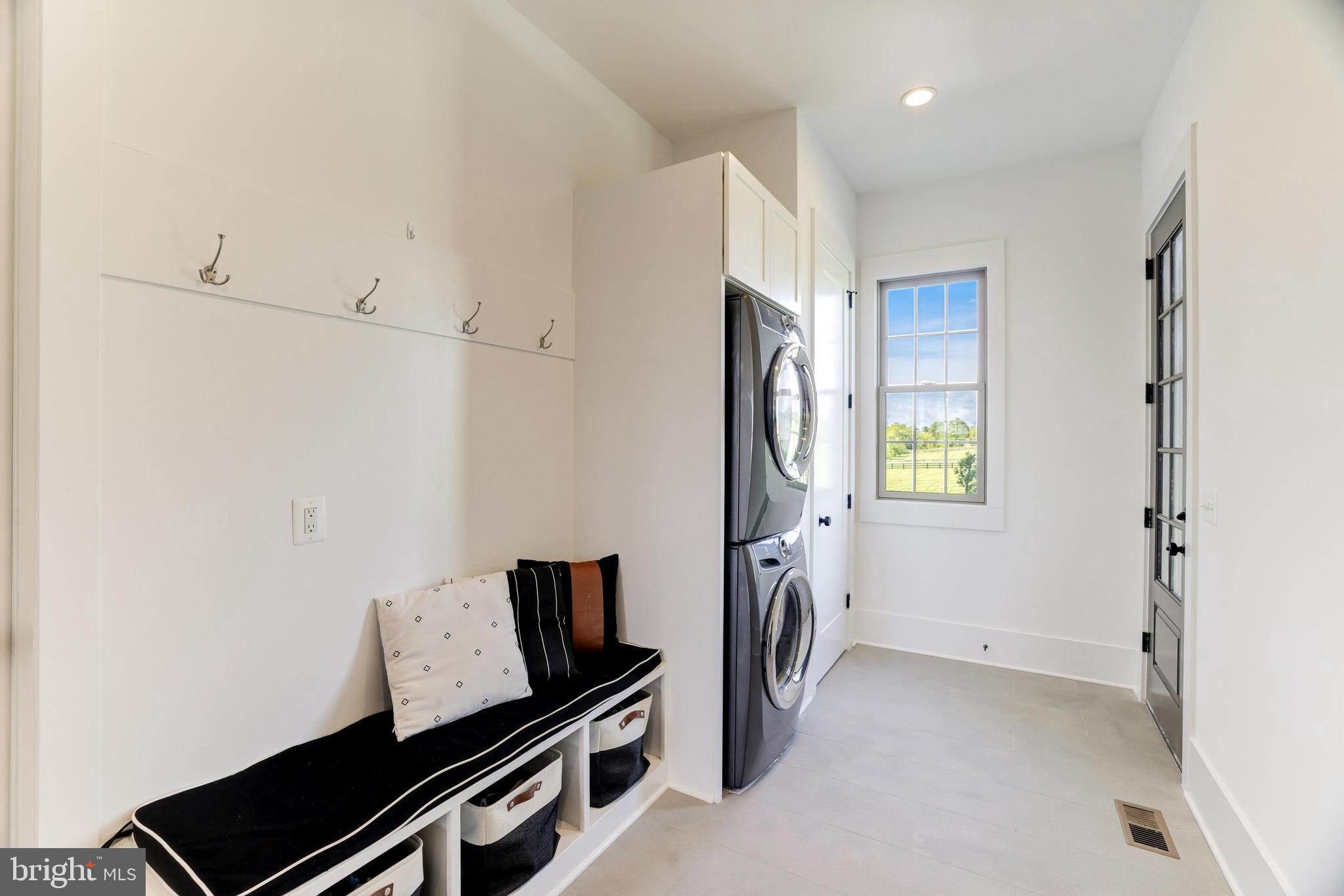 LEE'S CROSSING - Residential