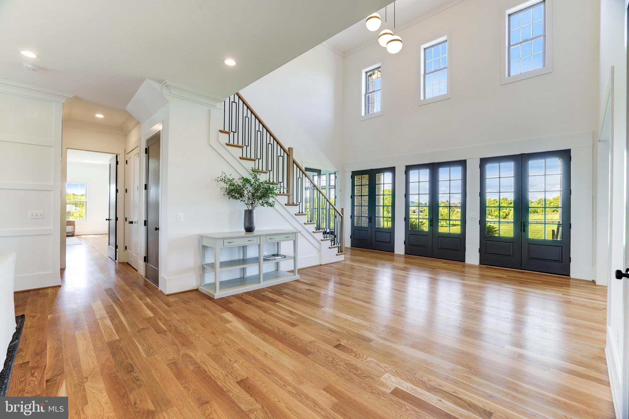 LEE'S CROSSING - Residential