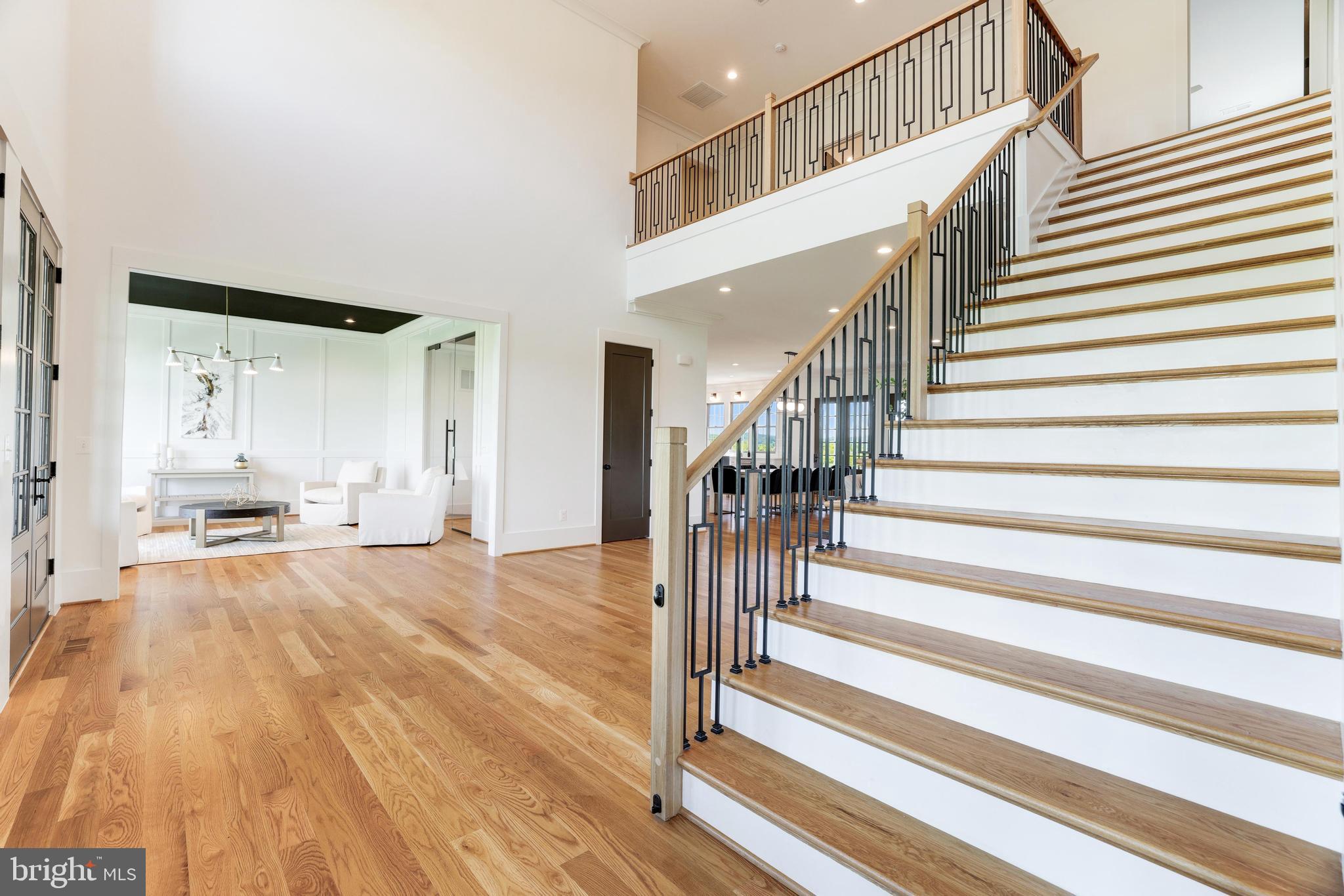 LEE'S CROSSING - Residential