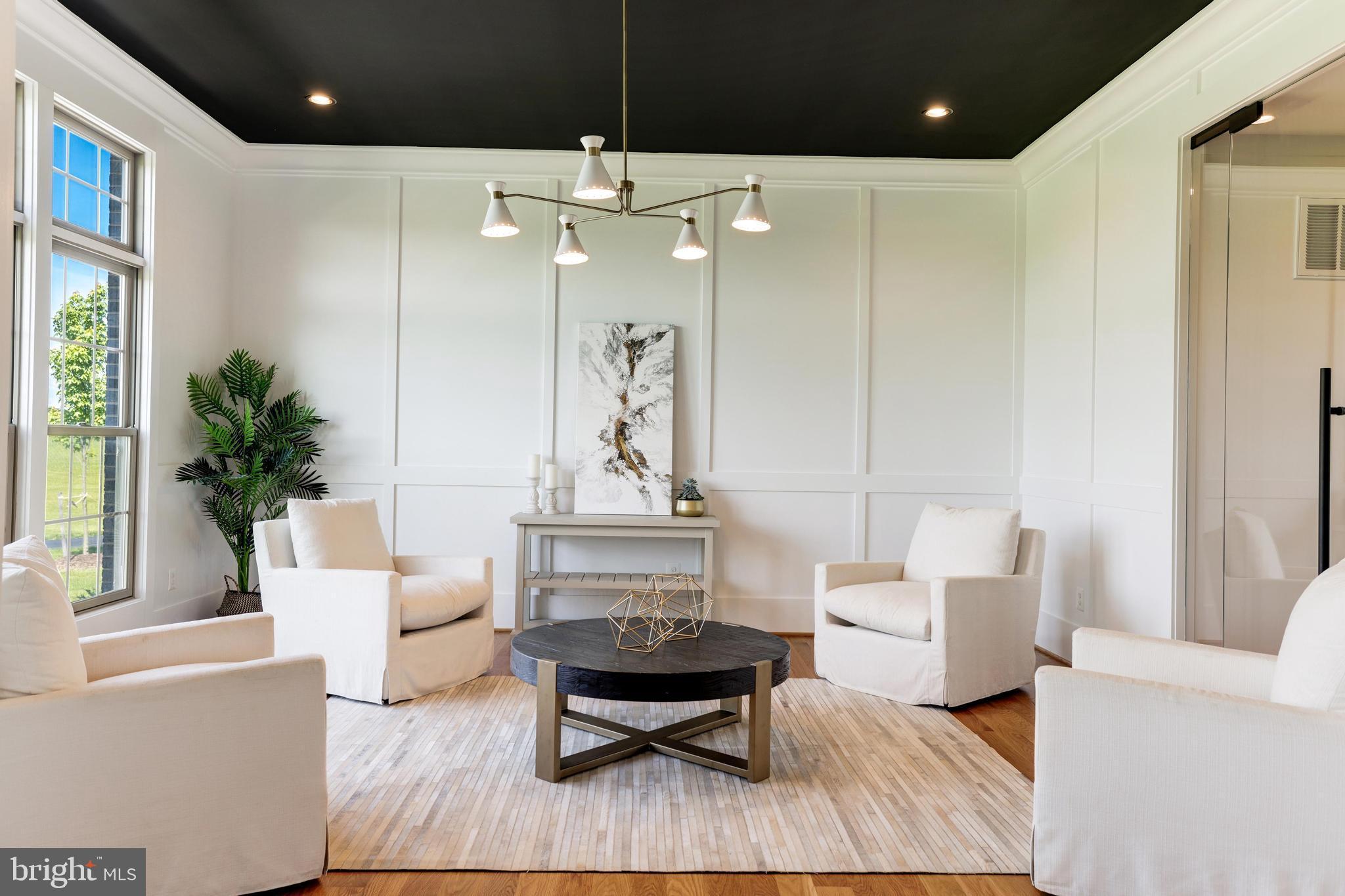 LEE'S CROSSING - Residential