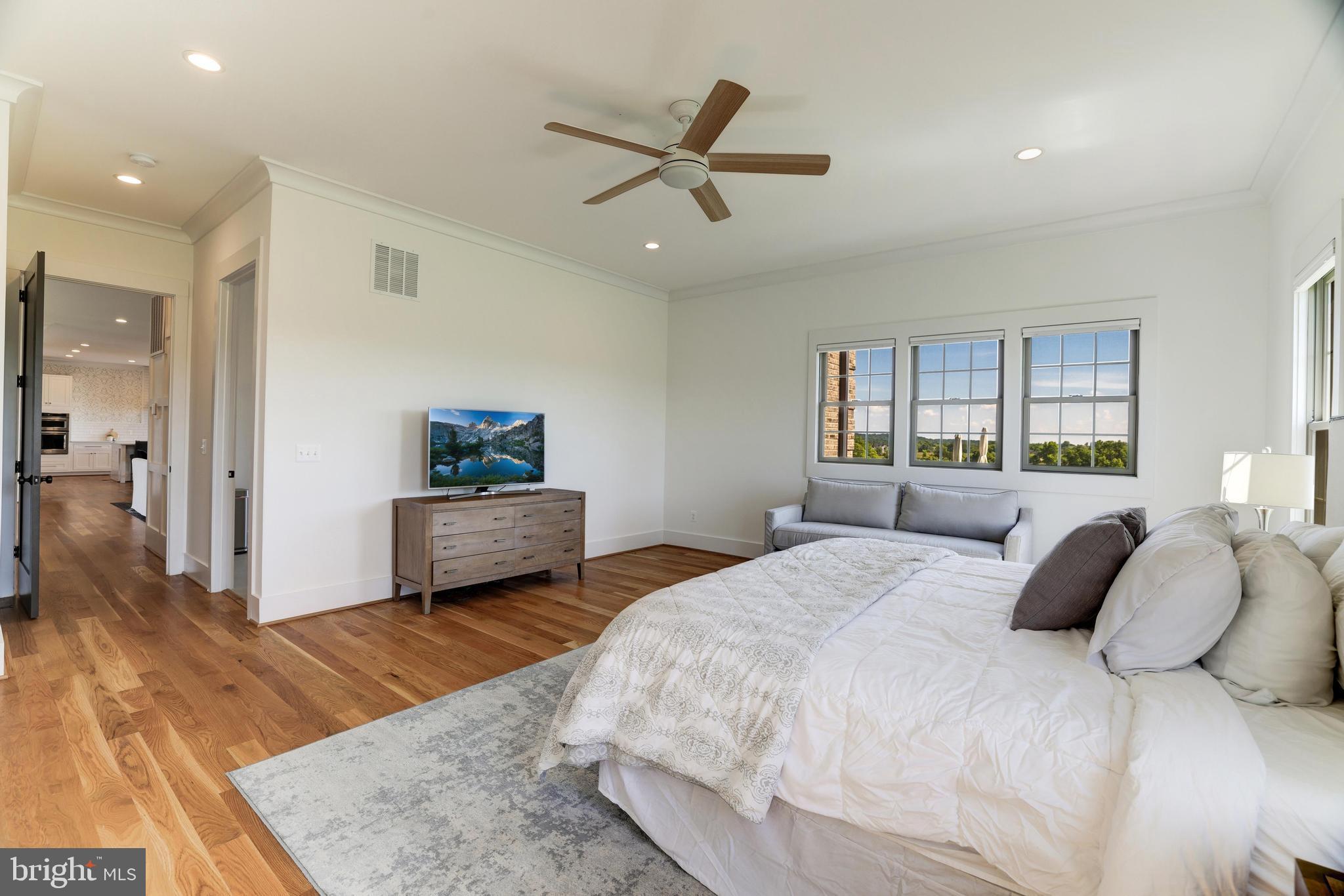 LEE'S CROSSING - Residential