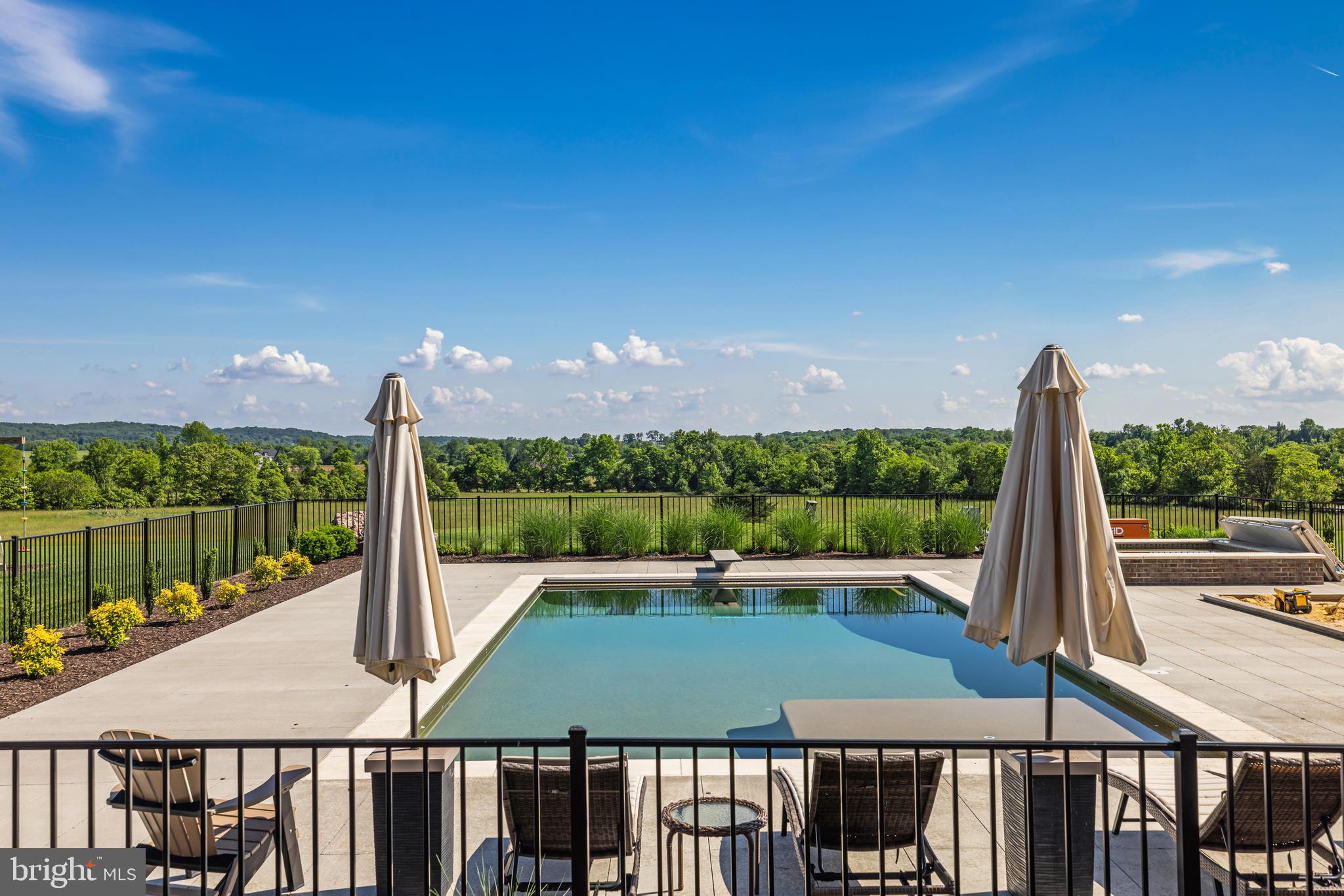 LEE'S CROSSING - Residential