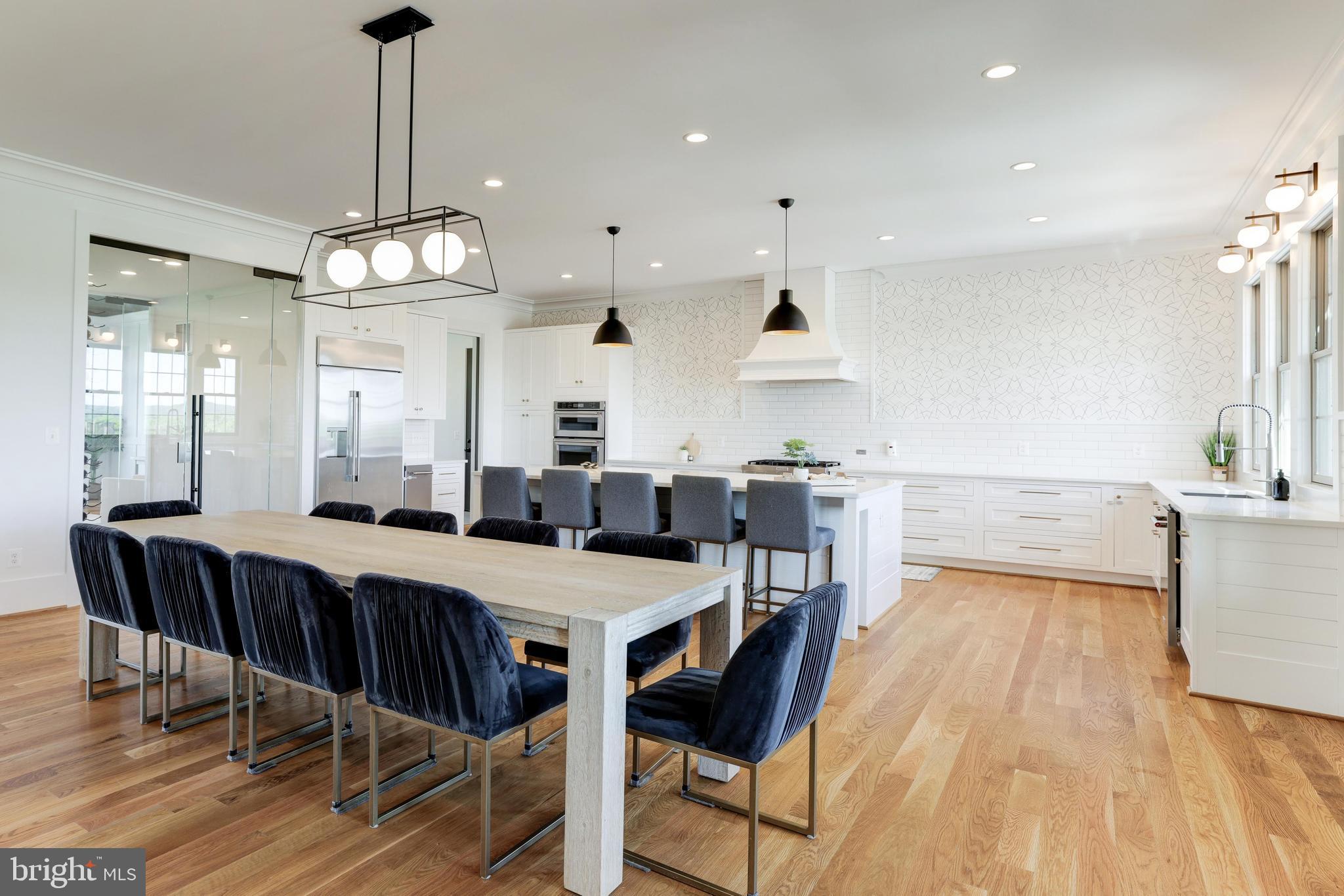 LEE'S CROSSING - Residential