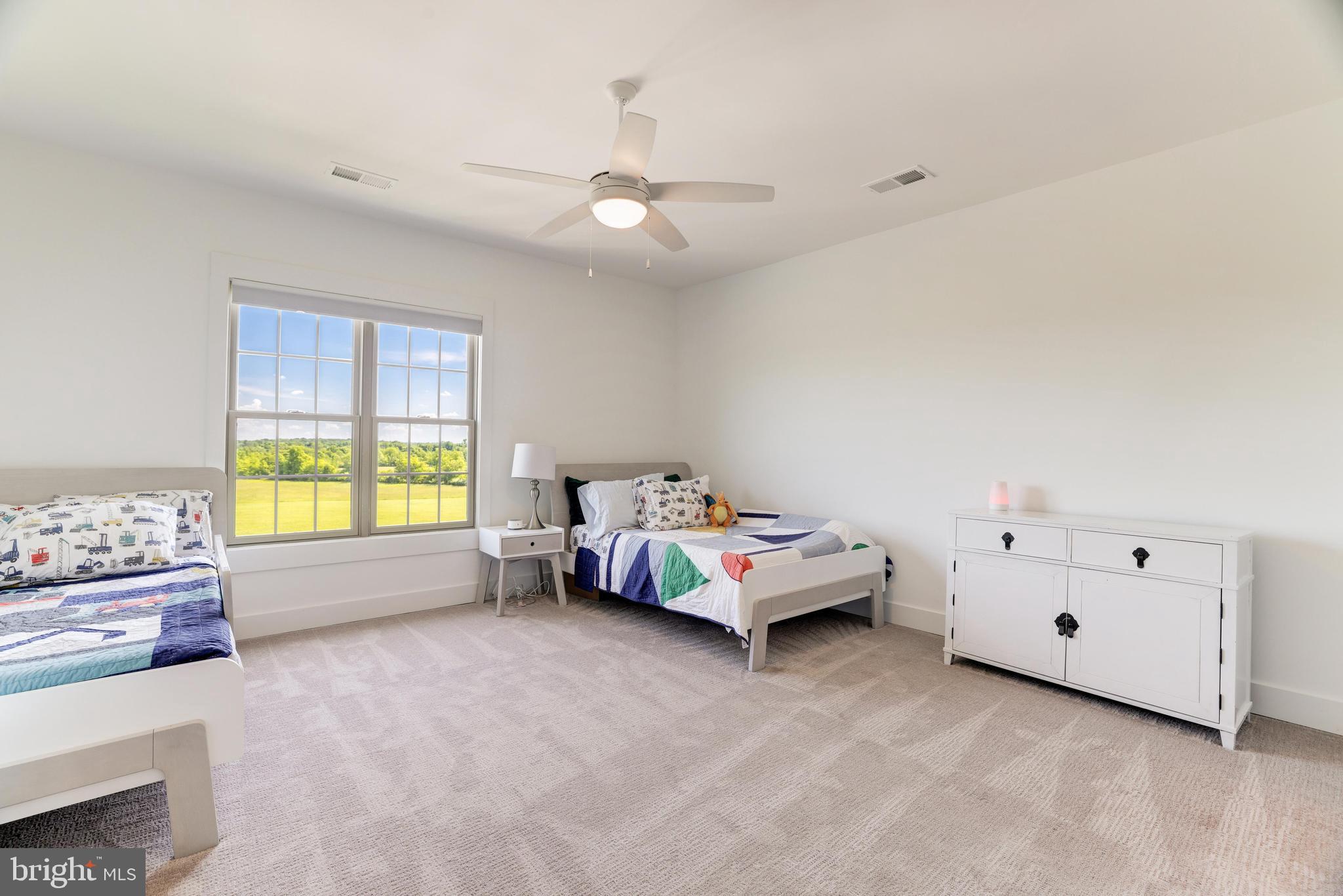 LEE'S CROSSING - Residential