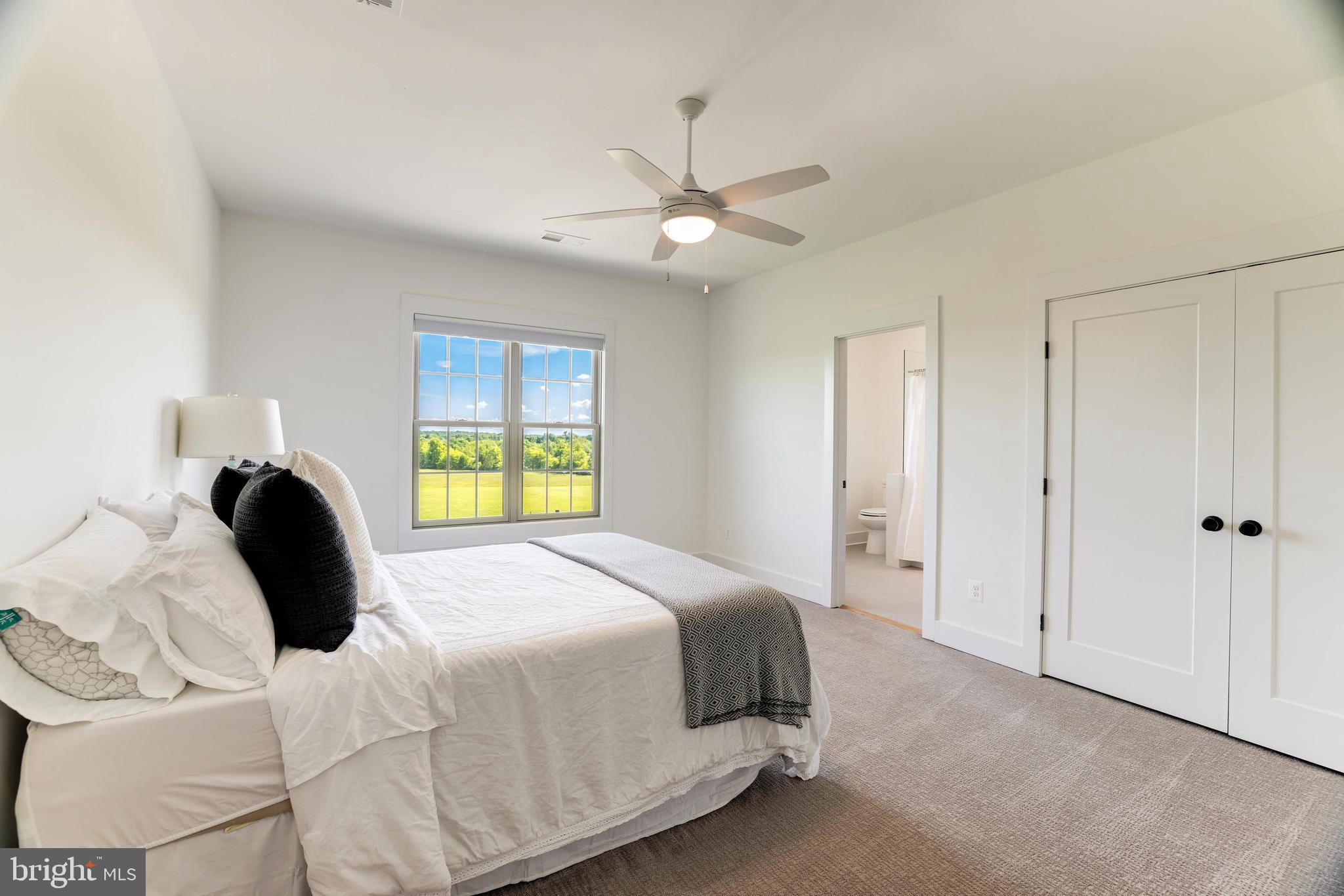 LEE'S CROSSING - Residential