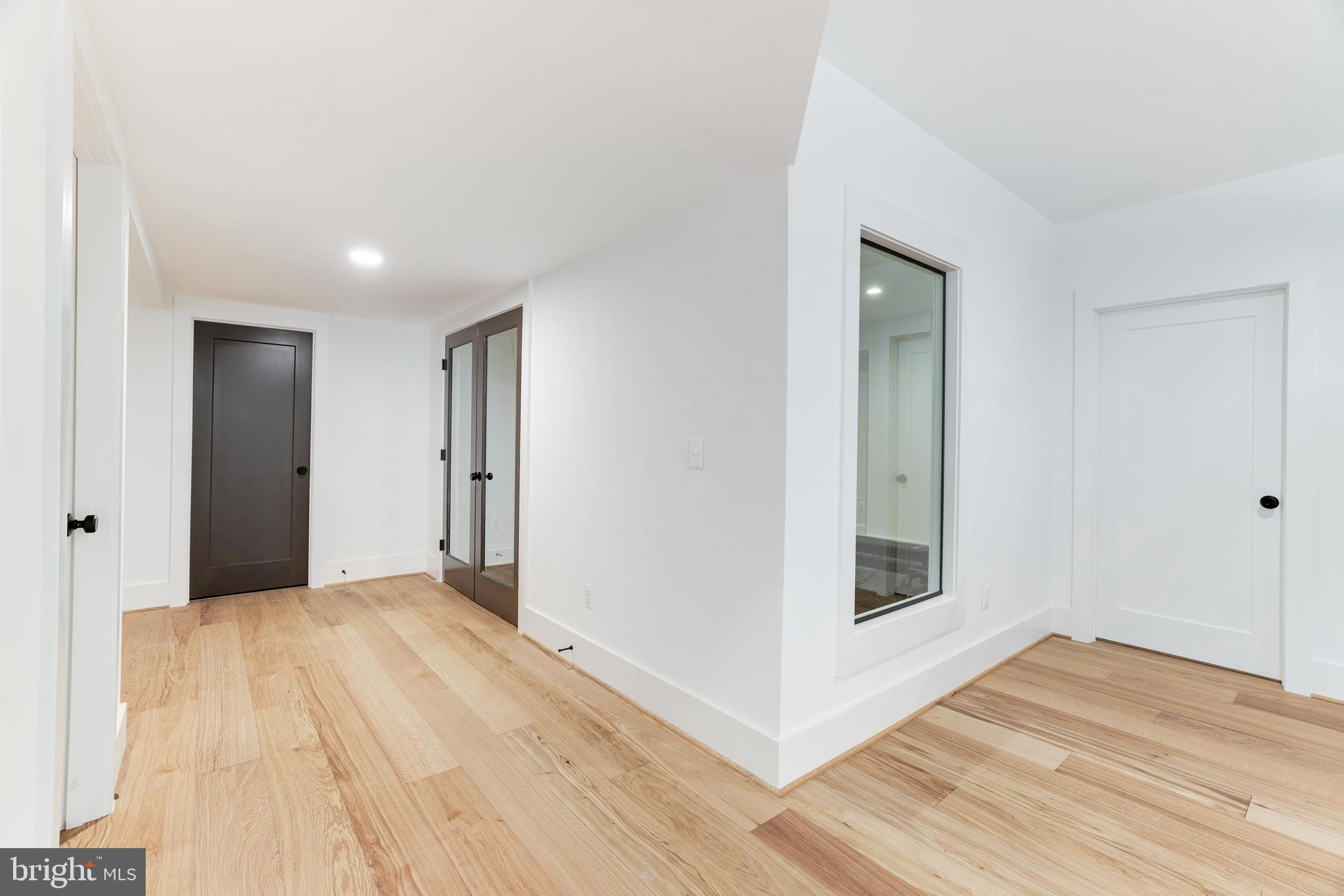 LEE'S CROSSING - Residential