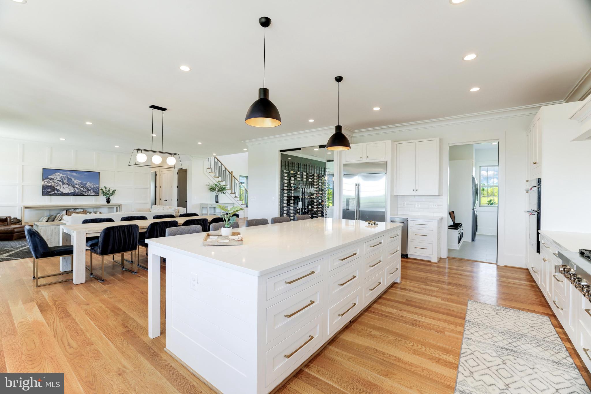 LEE'S CROSSING - Residential