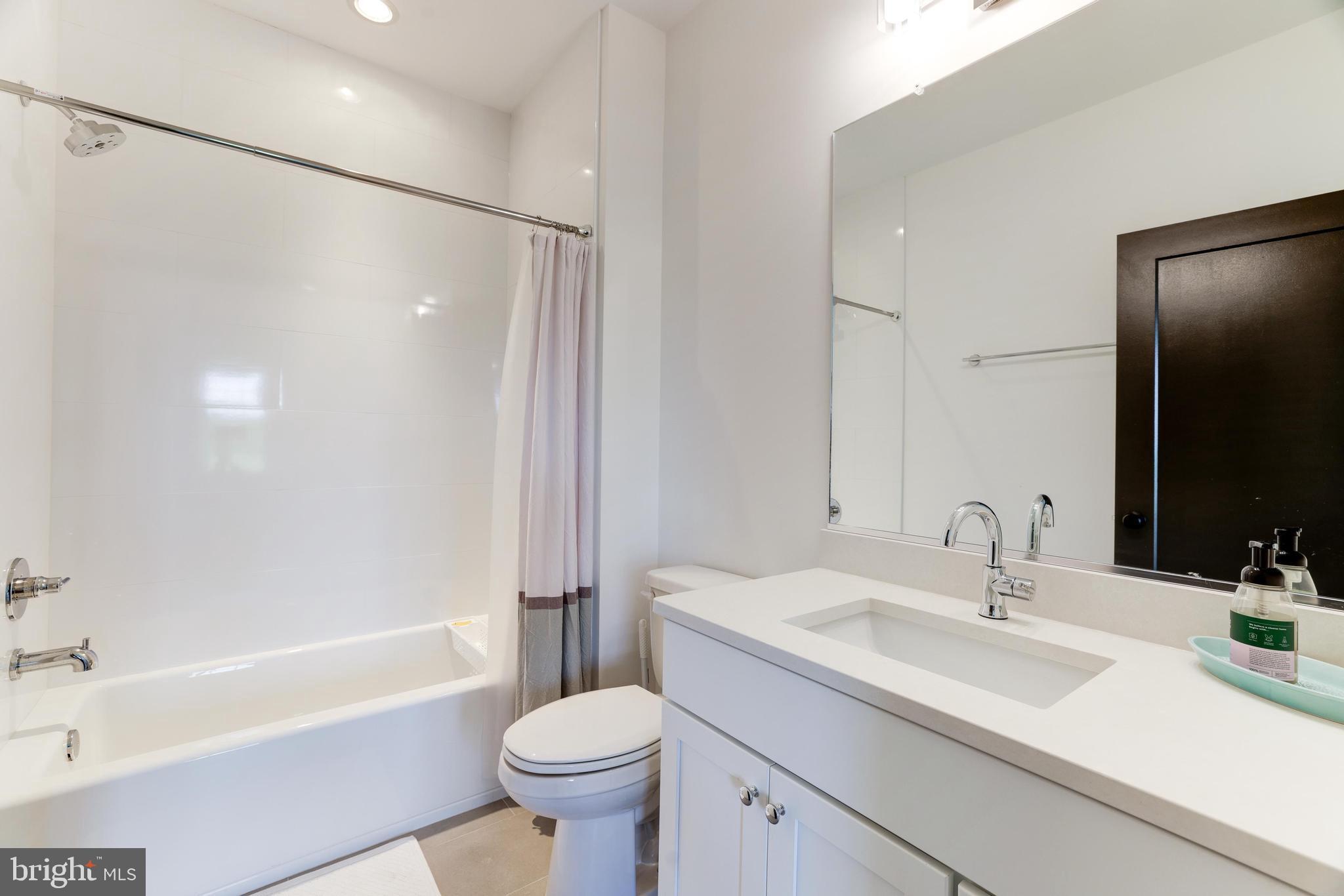 LEE'S CROSSING - Residential