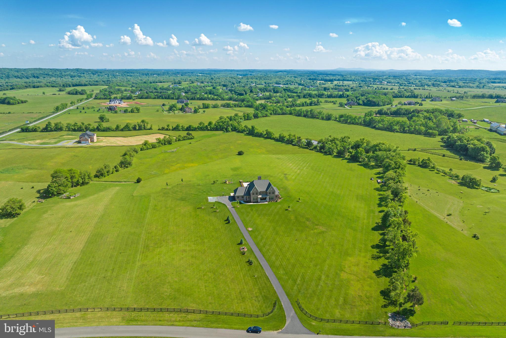 LEE'S CROSSING - Residential