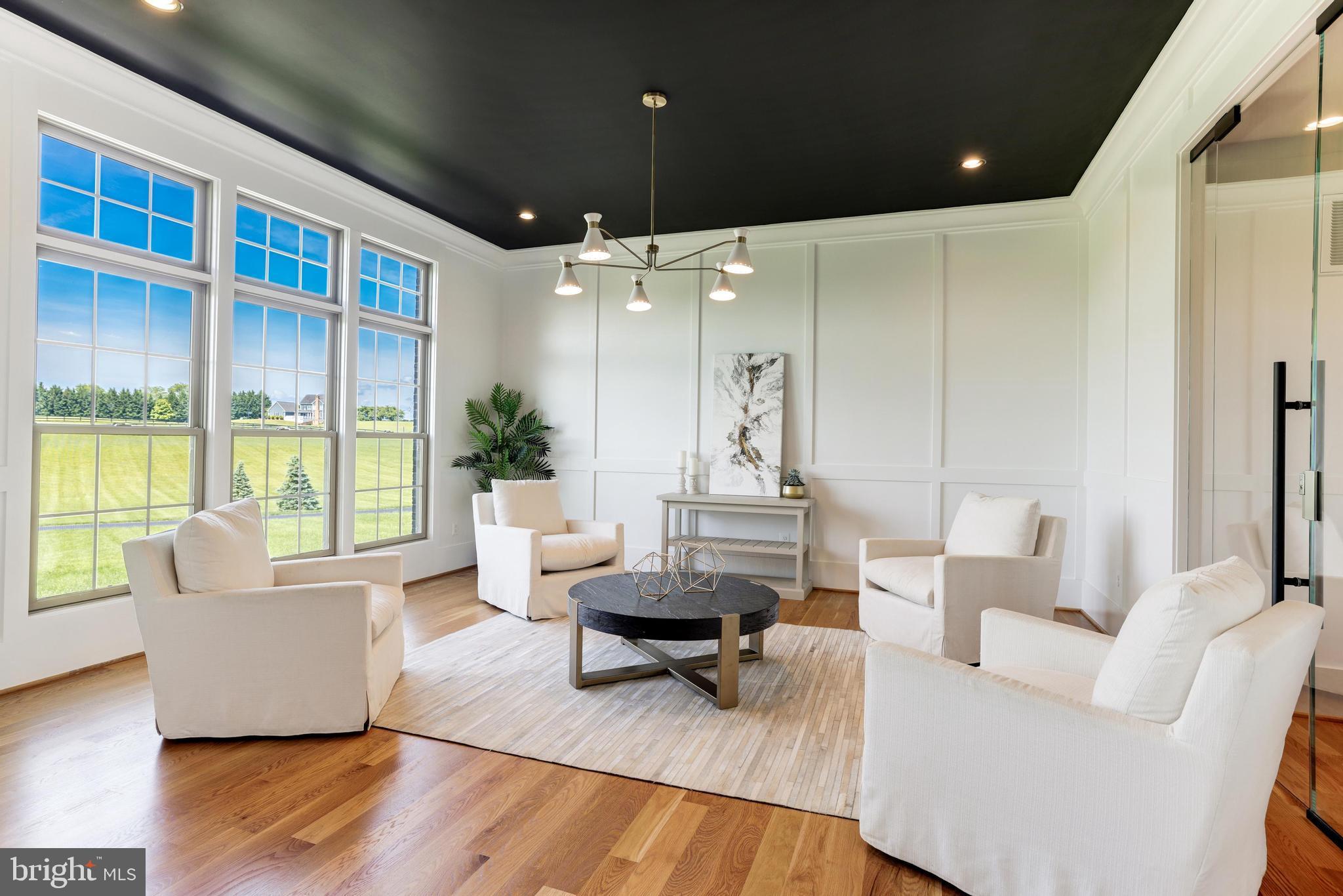 LEE'S CROSSING - Residential