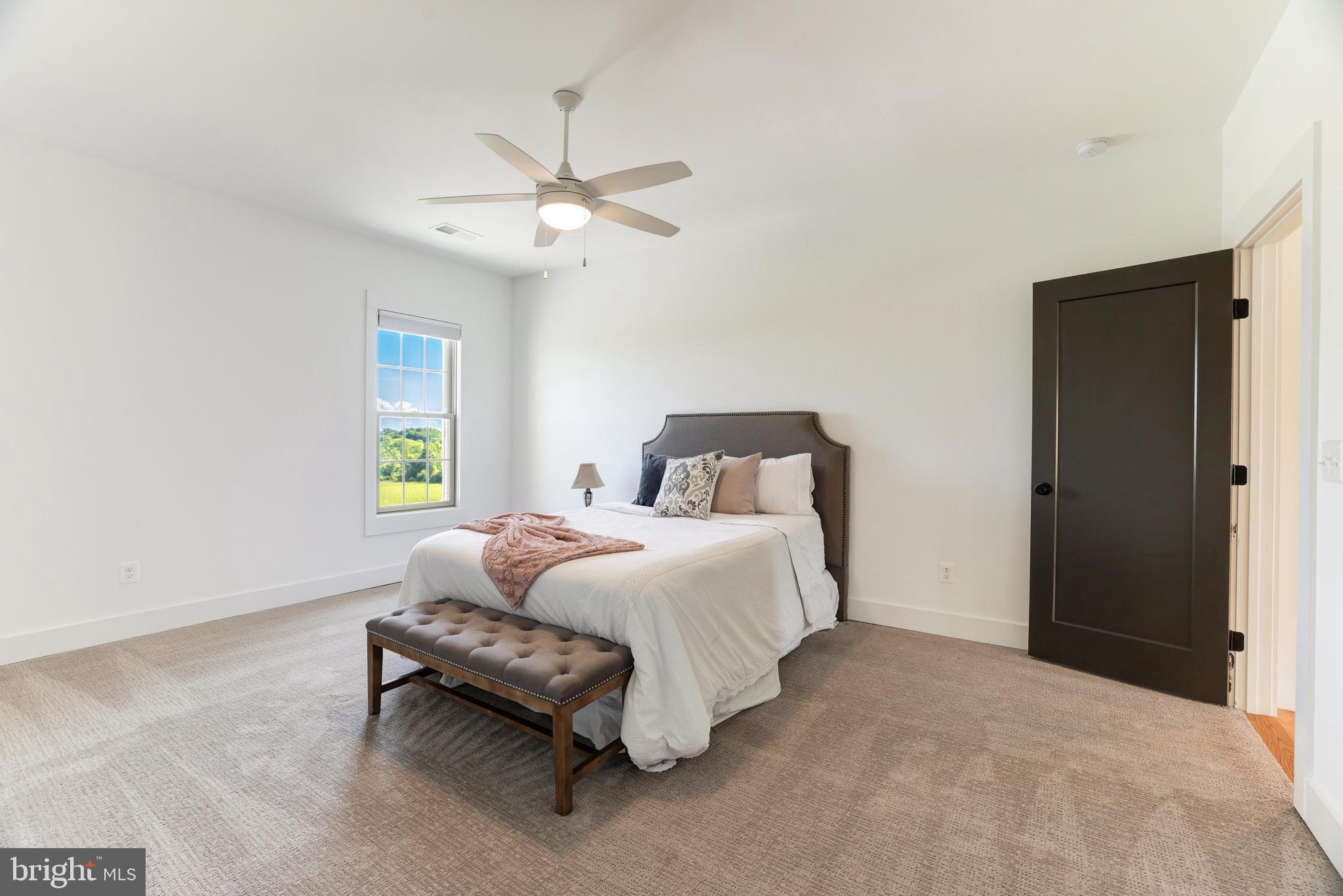 LEE'S CROSSING - Residential