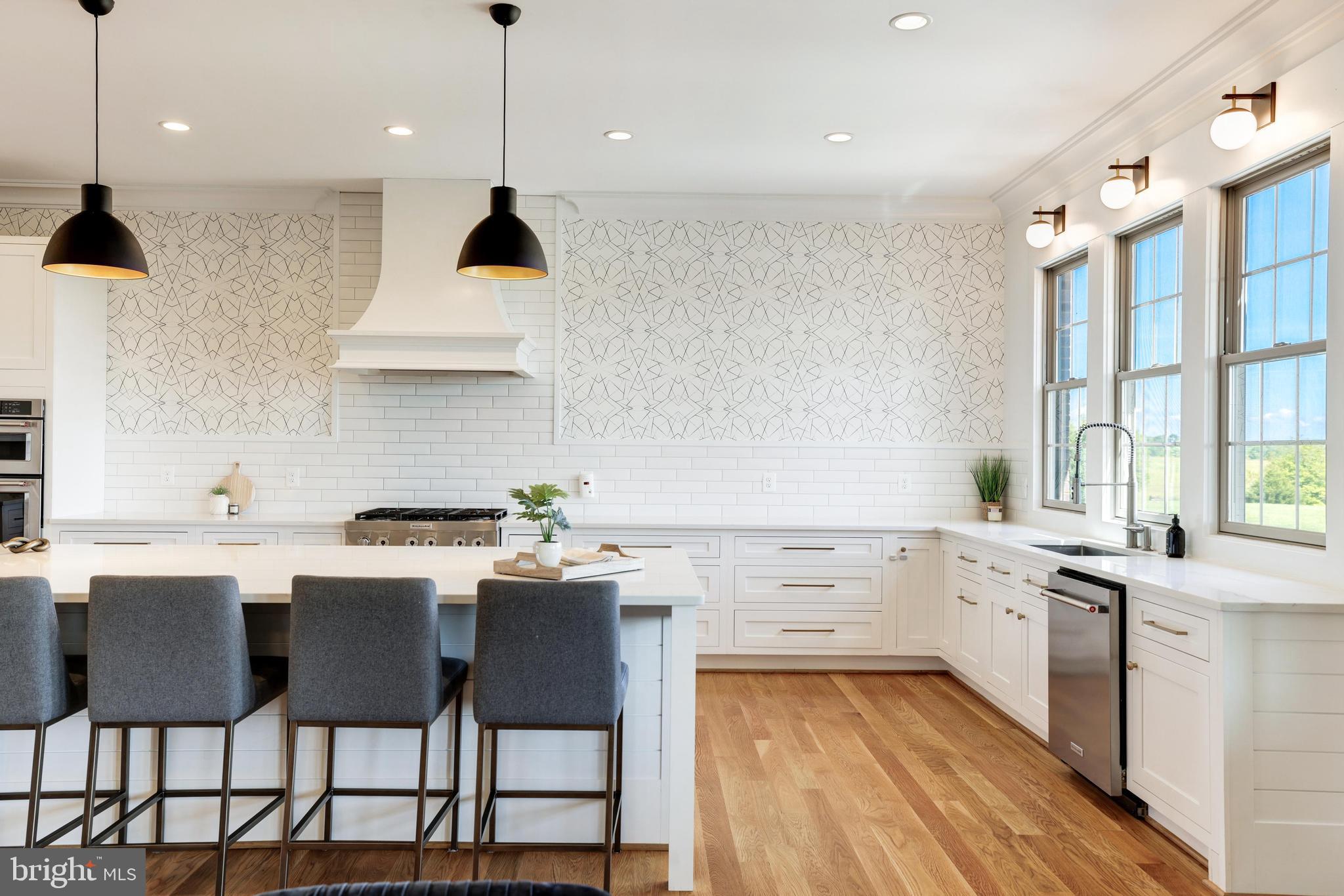 LEE'S CROSSING - Residential