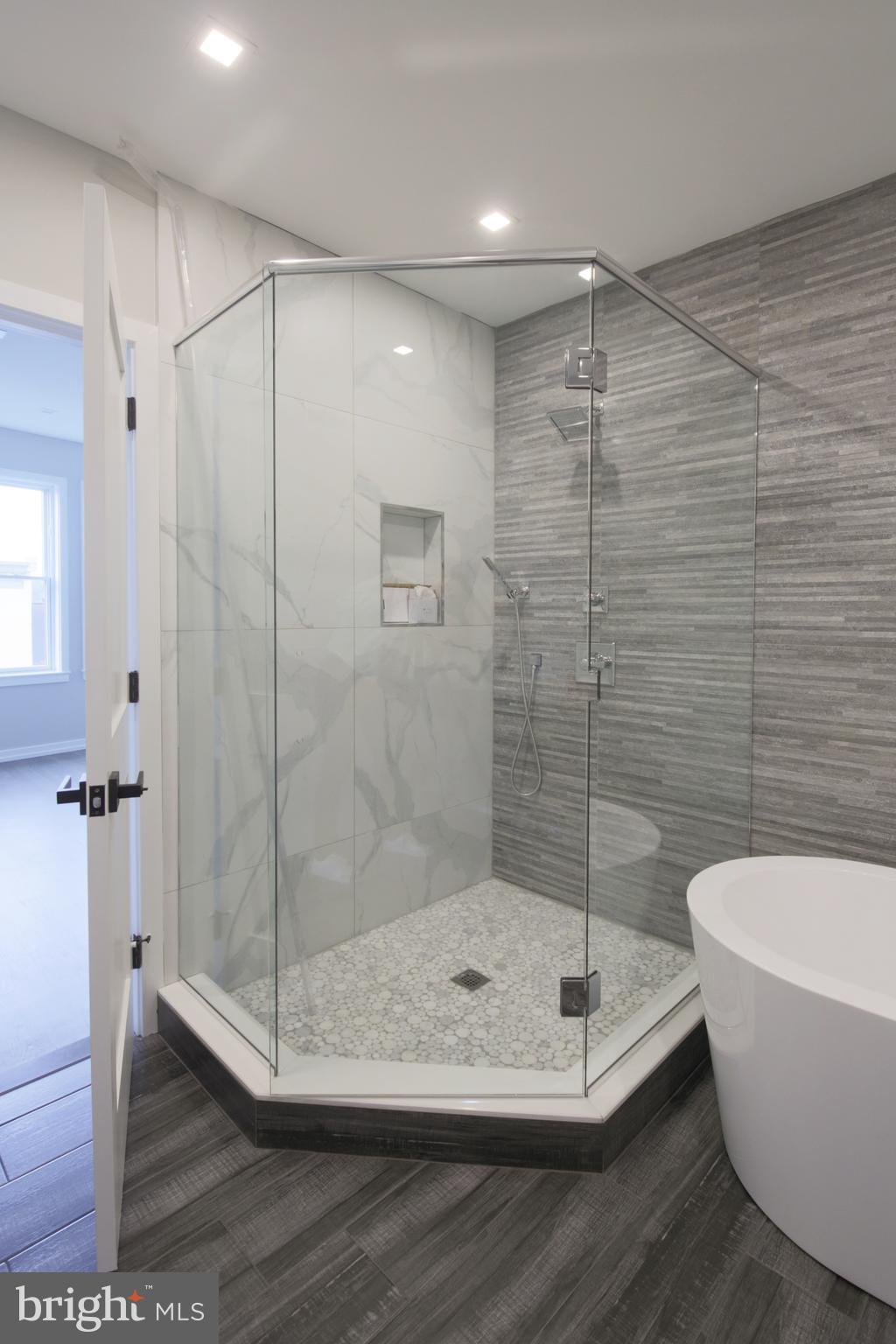 GRADUATE HOSPITAL - Residential