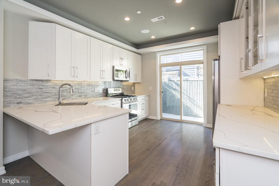 GRADUATE HOSPITAL - Residential