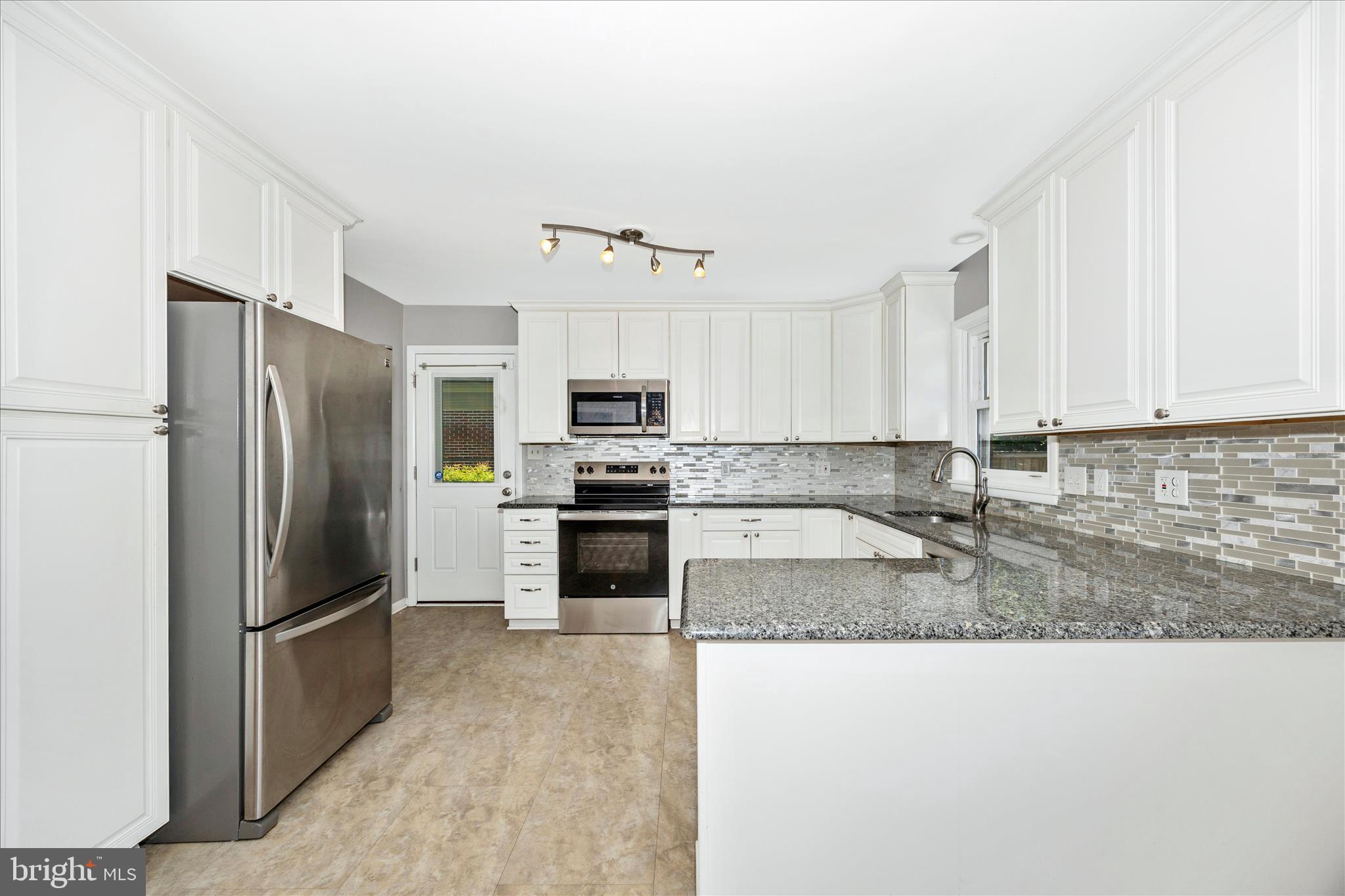 ROSEDALE - Residential