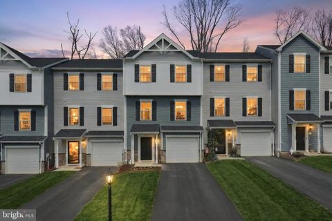 61 AYRSHIRE DRIVE HANOVER PA 17331