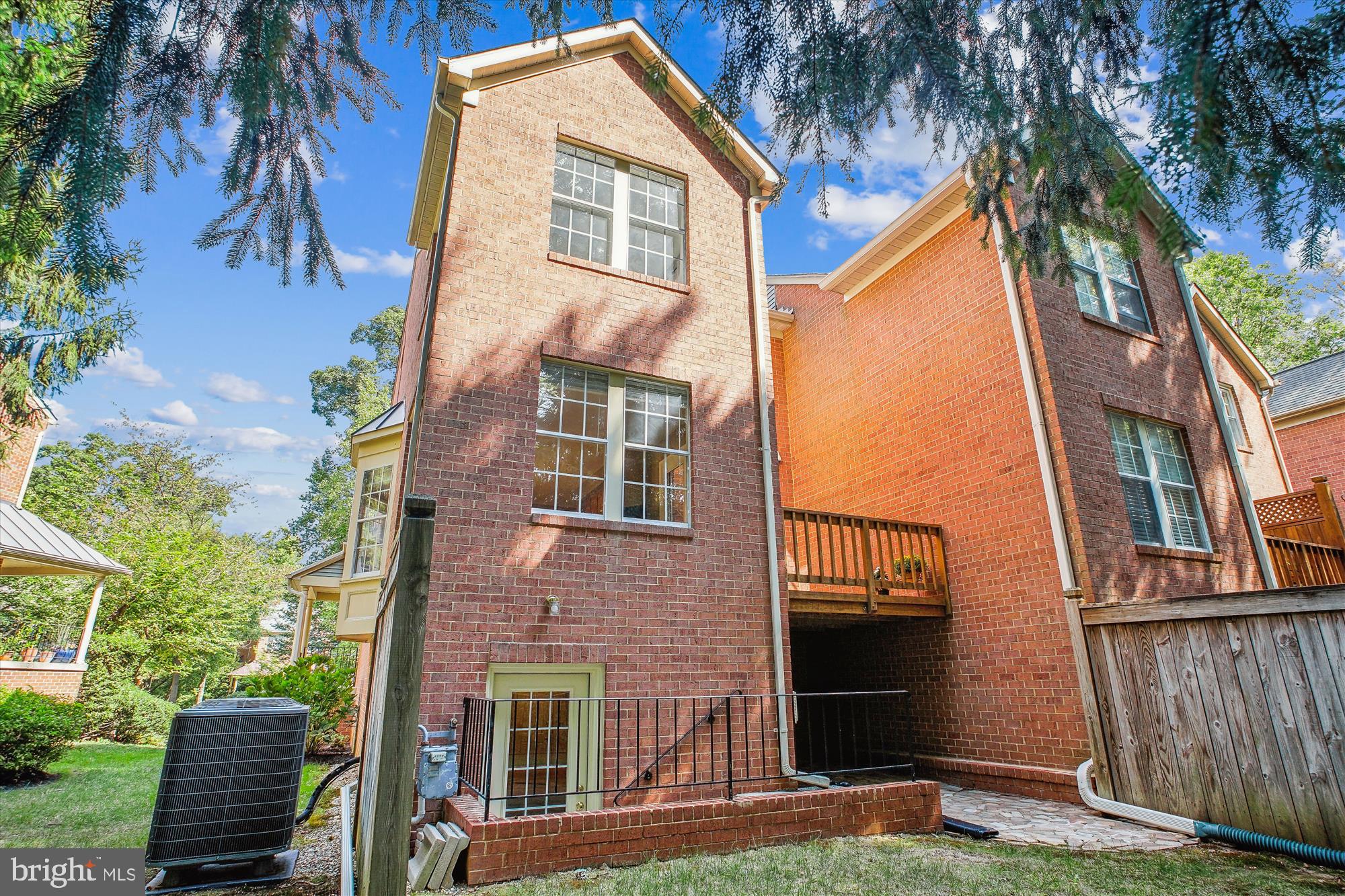 DEVONSHIRE - Residential Lease