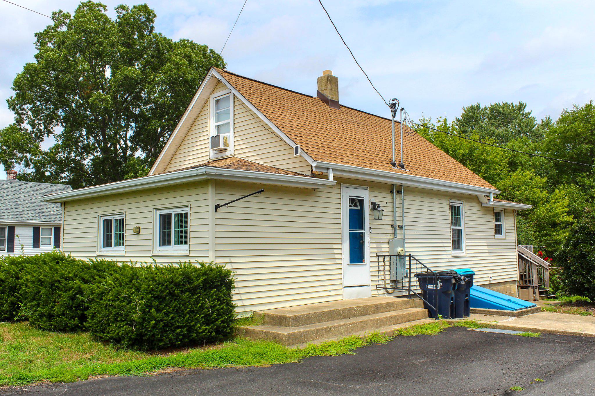 1722 UPPER KING ROAD