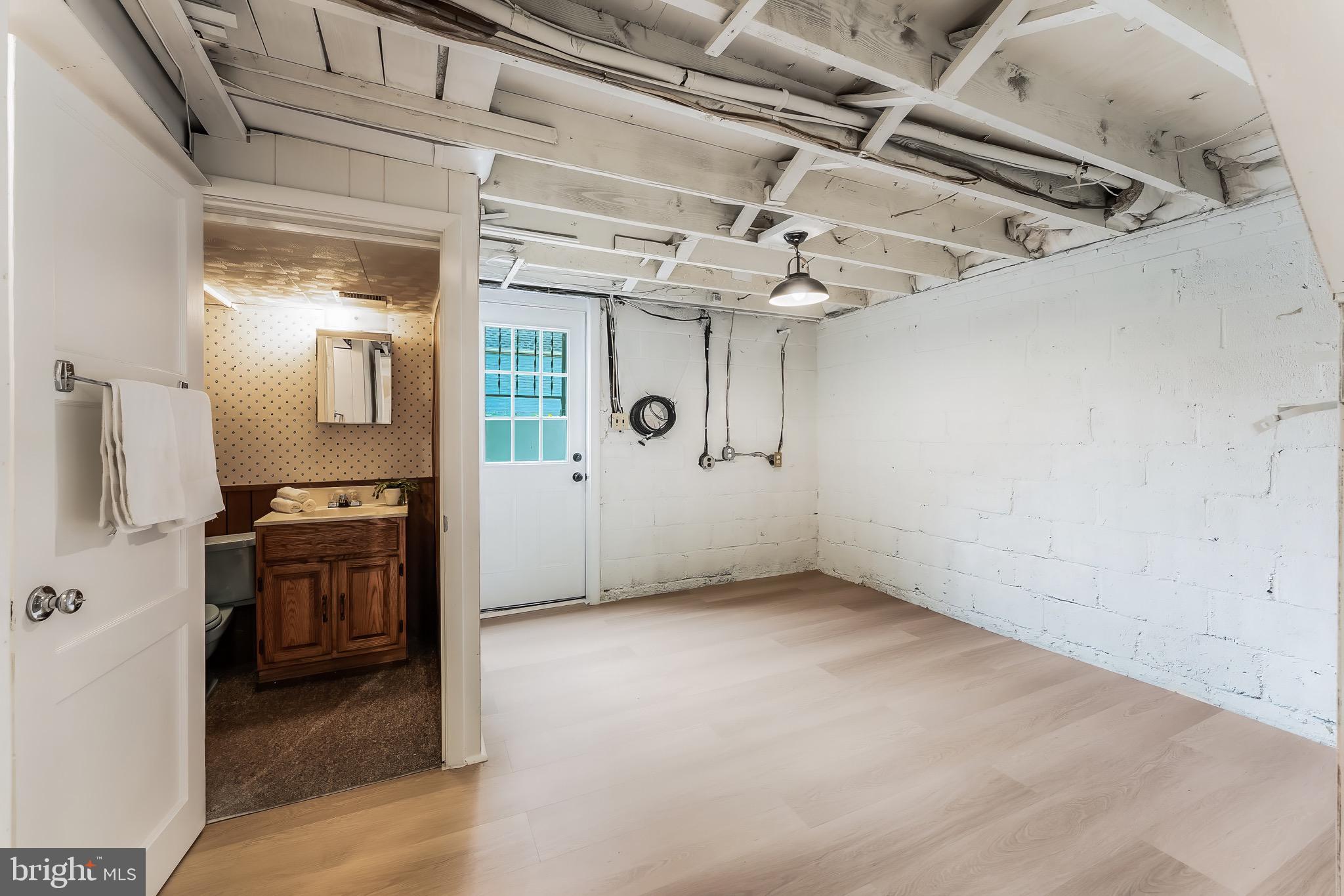 TYLER PARK - Residential