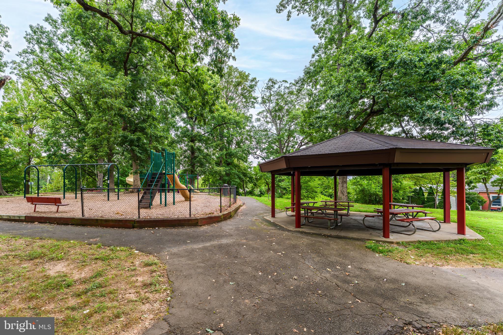 TYLER PARK - Residential