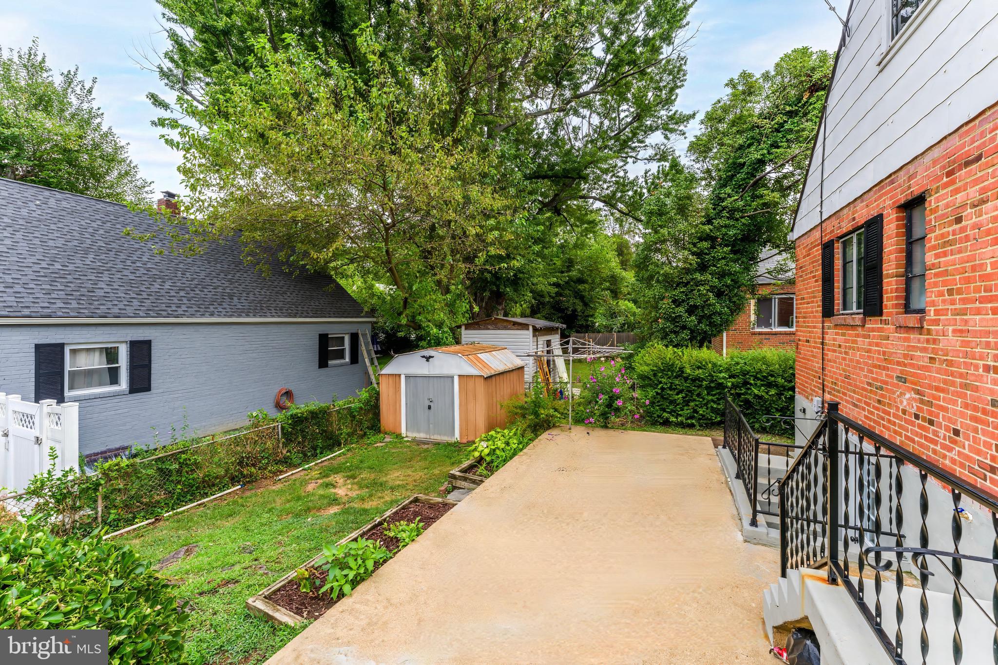 TYLER PARK - Residential