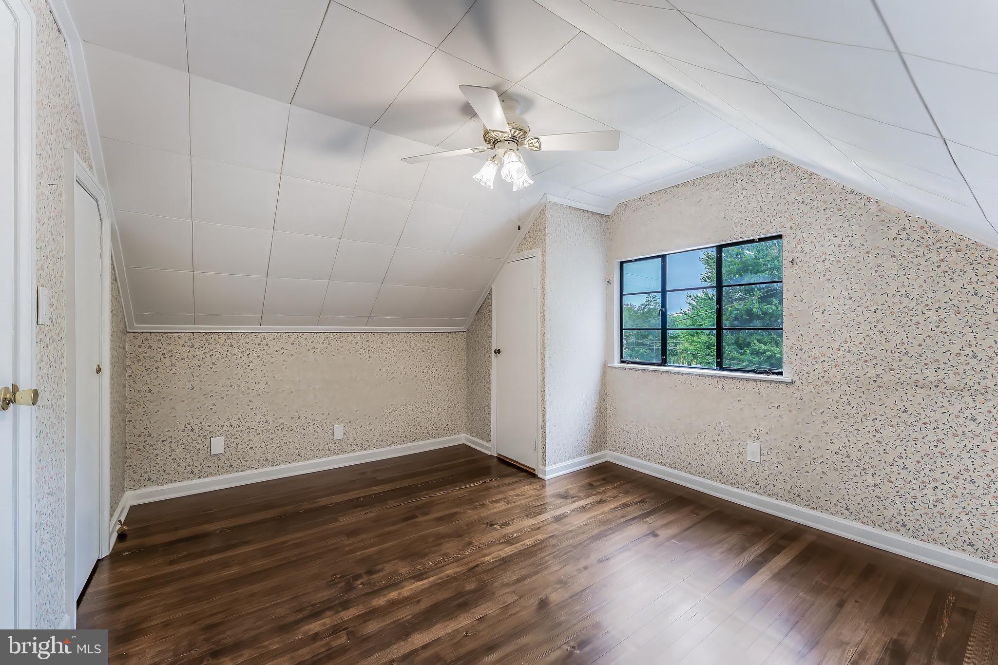 TYLER PARK - Residential