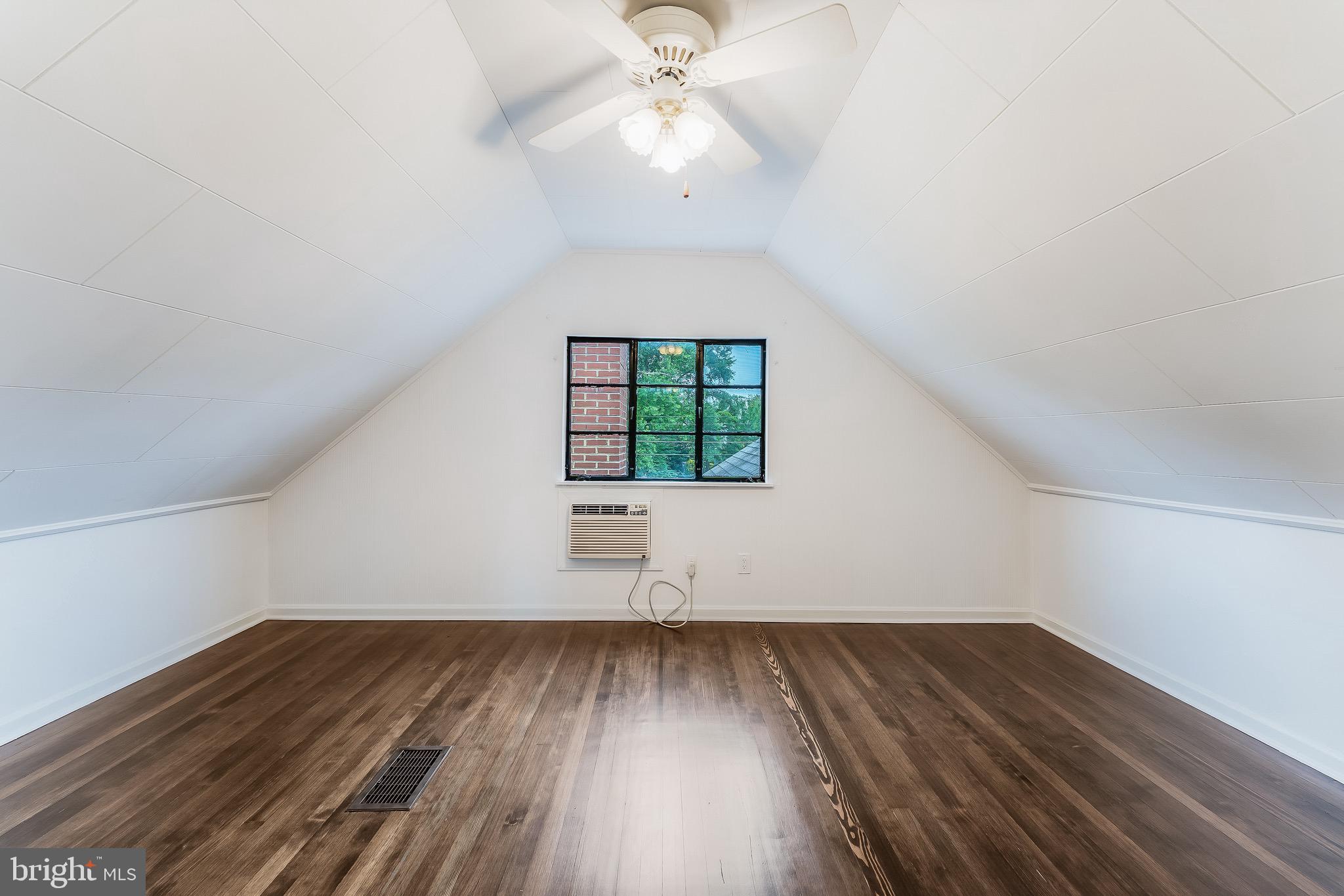 TYLER PARK - Residential