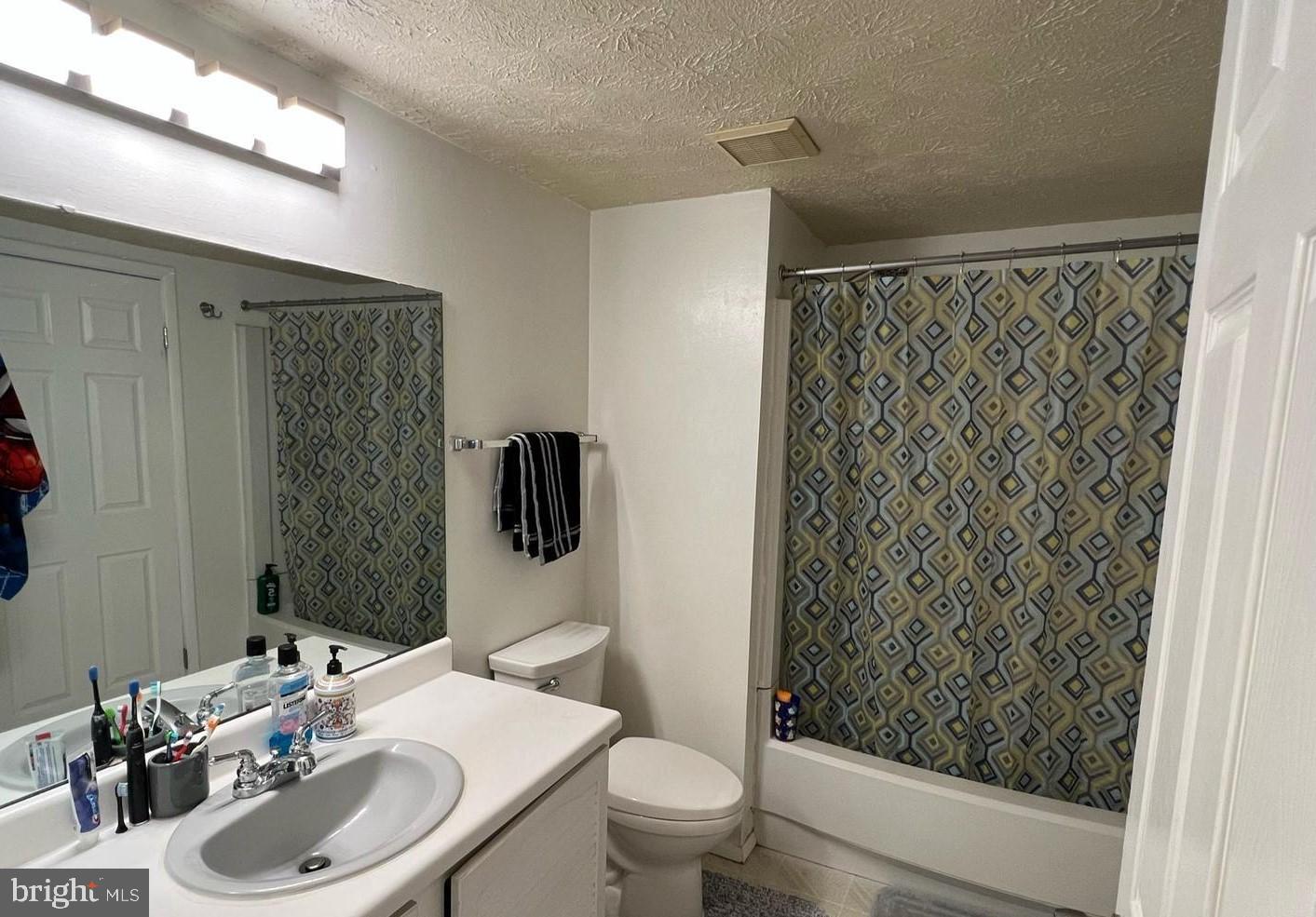 CHESTERFIELD - Residential Lease