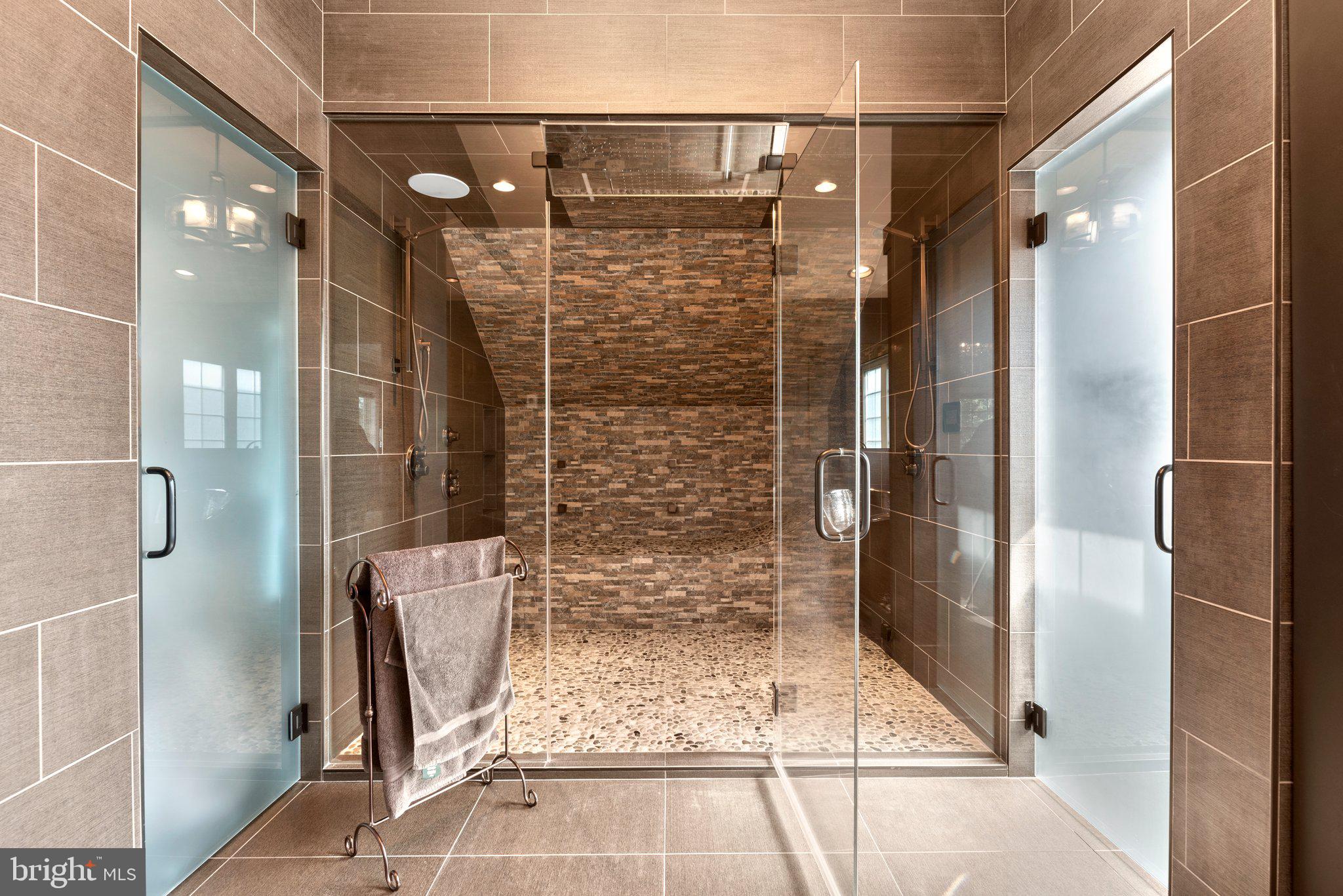 RIVER DOWNS - Residential