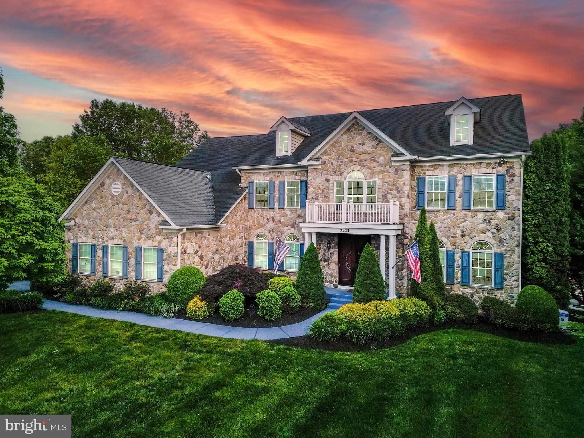 RIVER DOWNS - Residential