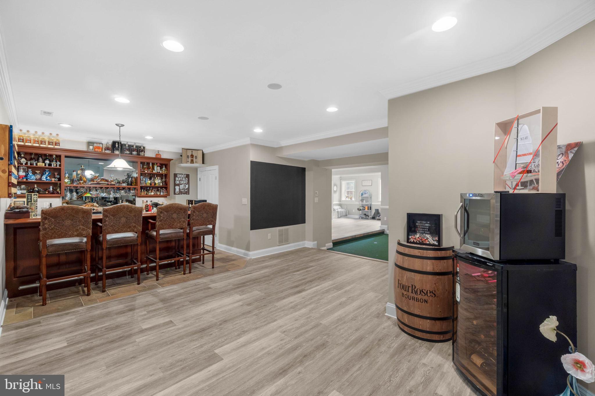 RIVER DOWNS - Residential